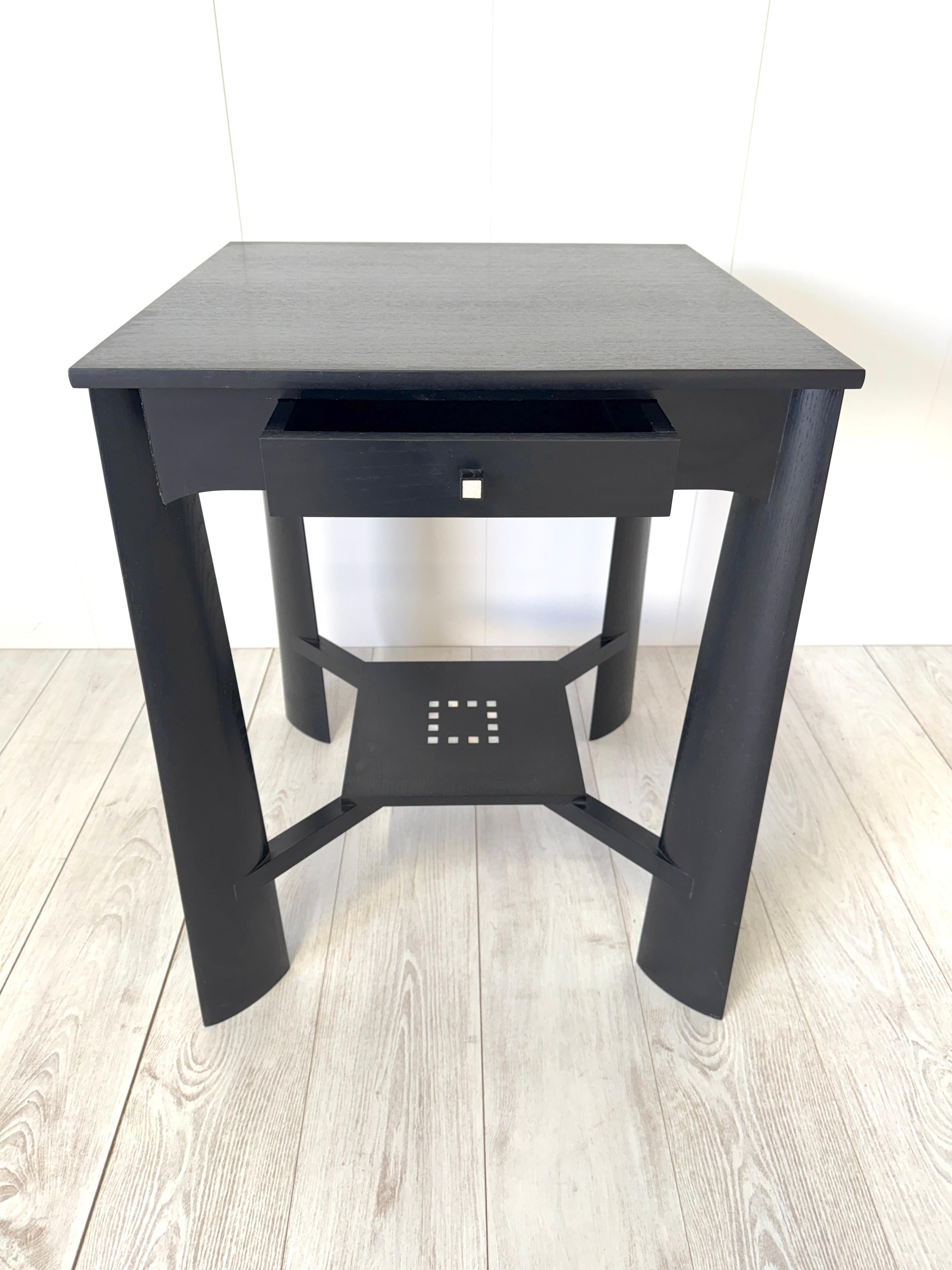 Wood Charles R. Mackintosh, Tavolo mod. Hill House, prod. Cassina 1989