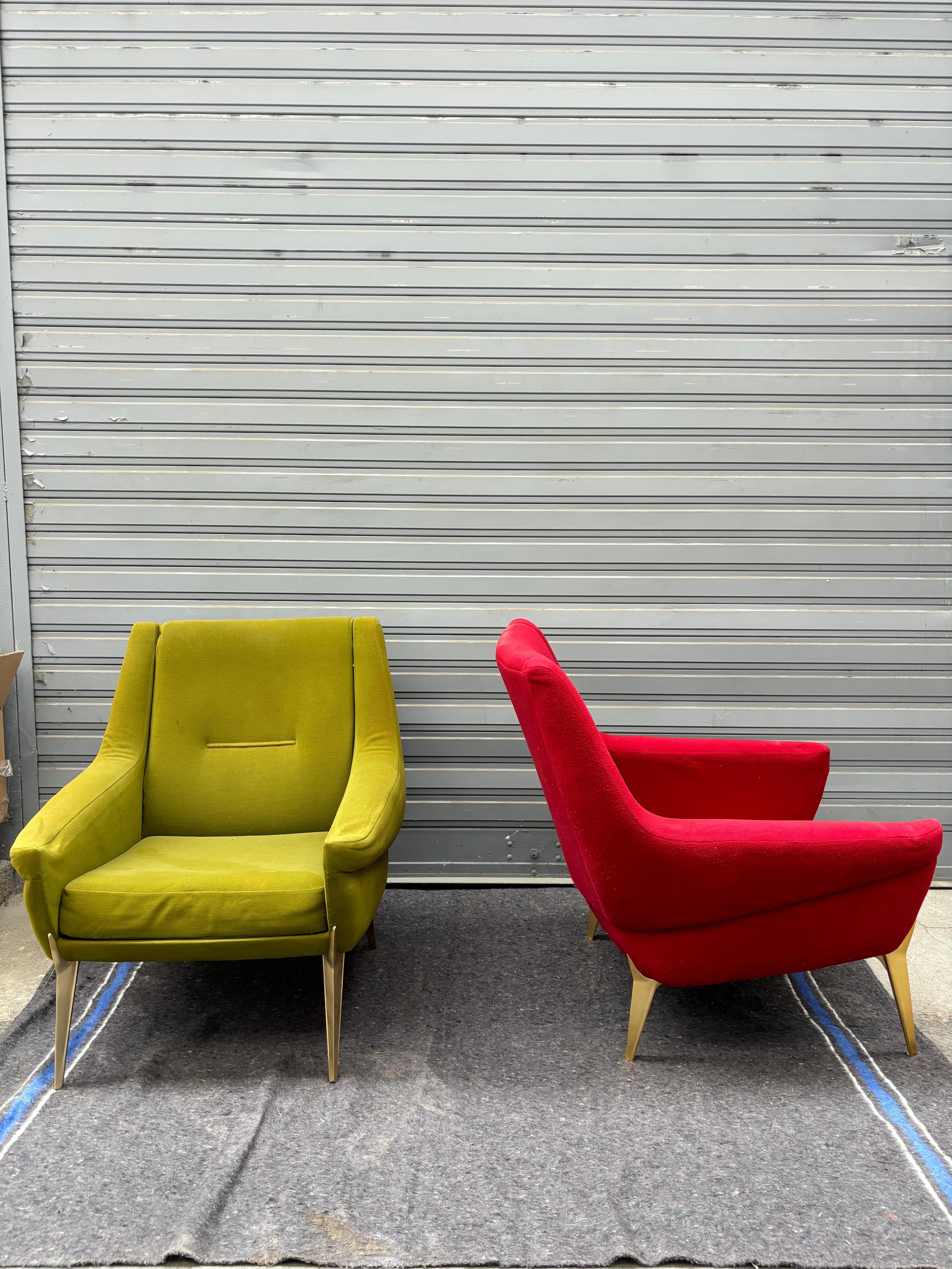 Paire de fauteuils par Charles Ramos pour Castelellanetta, à retapisser. 