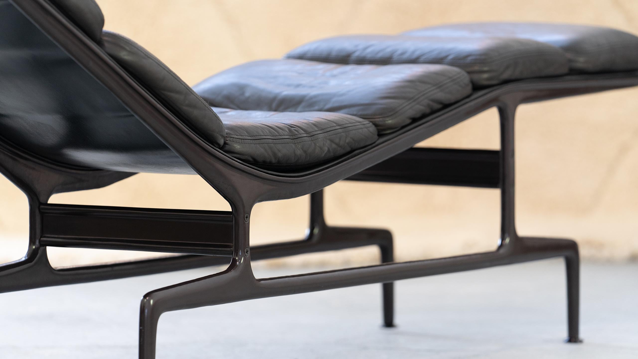 Mid-20th Century Charles & Ray Eames, 1968, Soft Pad Chaise ES 106 by Herman Miller Lounge Chair