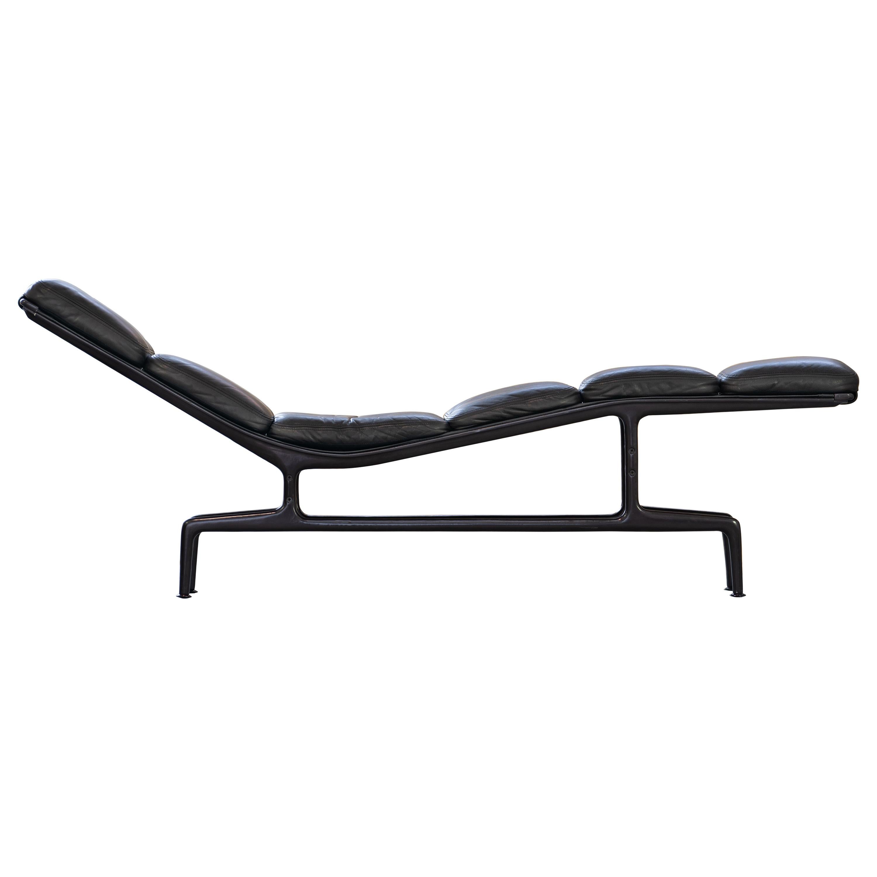 Charles & Ray Eames, 1968, Soft Pad Chaise ES 106 by Herman Miller Lounge Chair