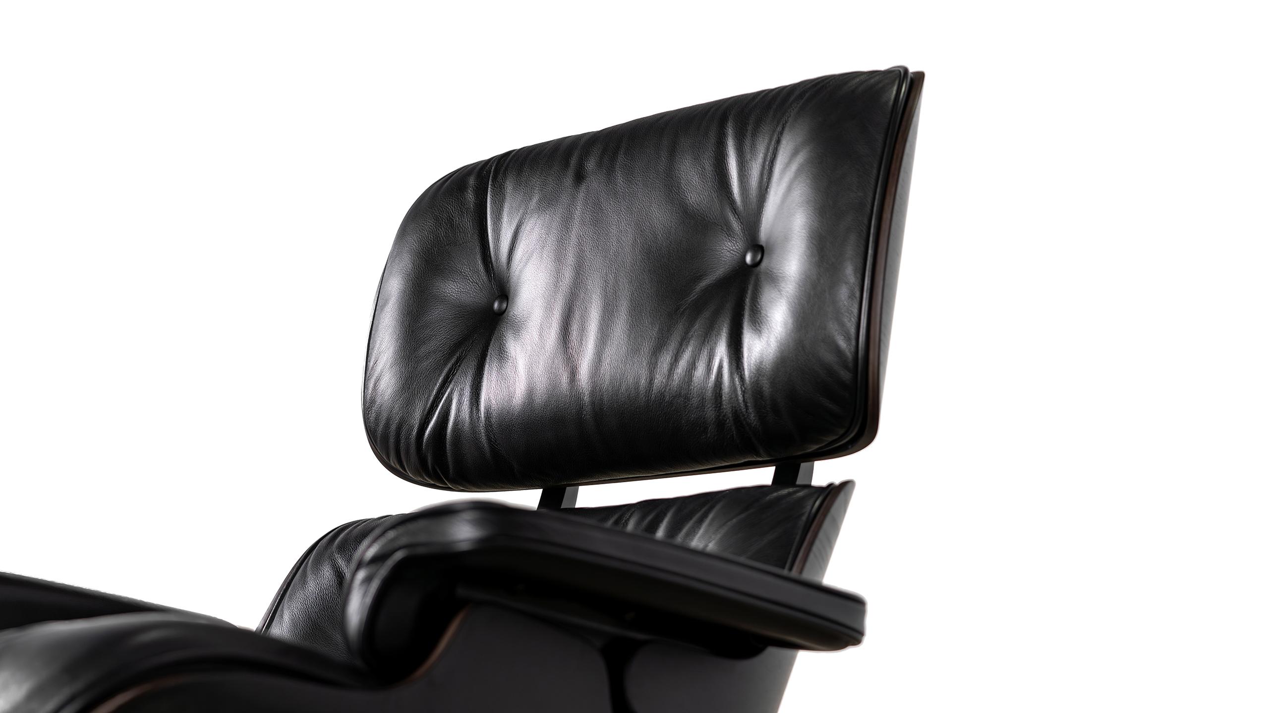 Charles Ray Eames Silla Lounge Negra 2022 de Vitra Piel suave + New Dimensions en venta 6