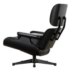 Charles Ray Eames Black Lounge Chair 2022 by Vitra soft Leather + new Dimensions