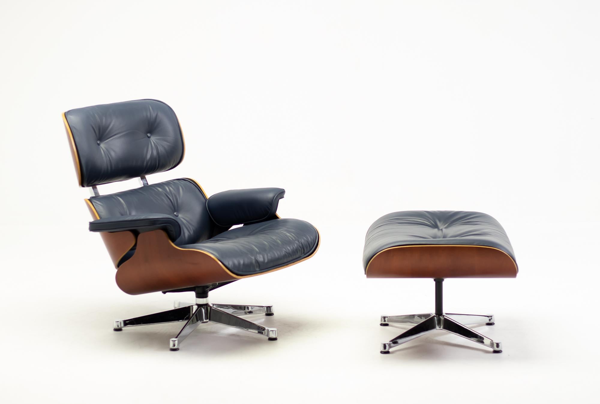 Charles & Ray Eames Blue Leather 670/671 Lounge Chair and Ottoman 4