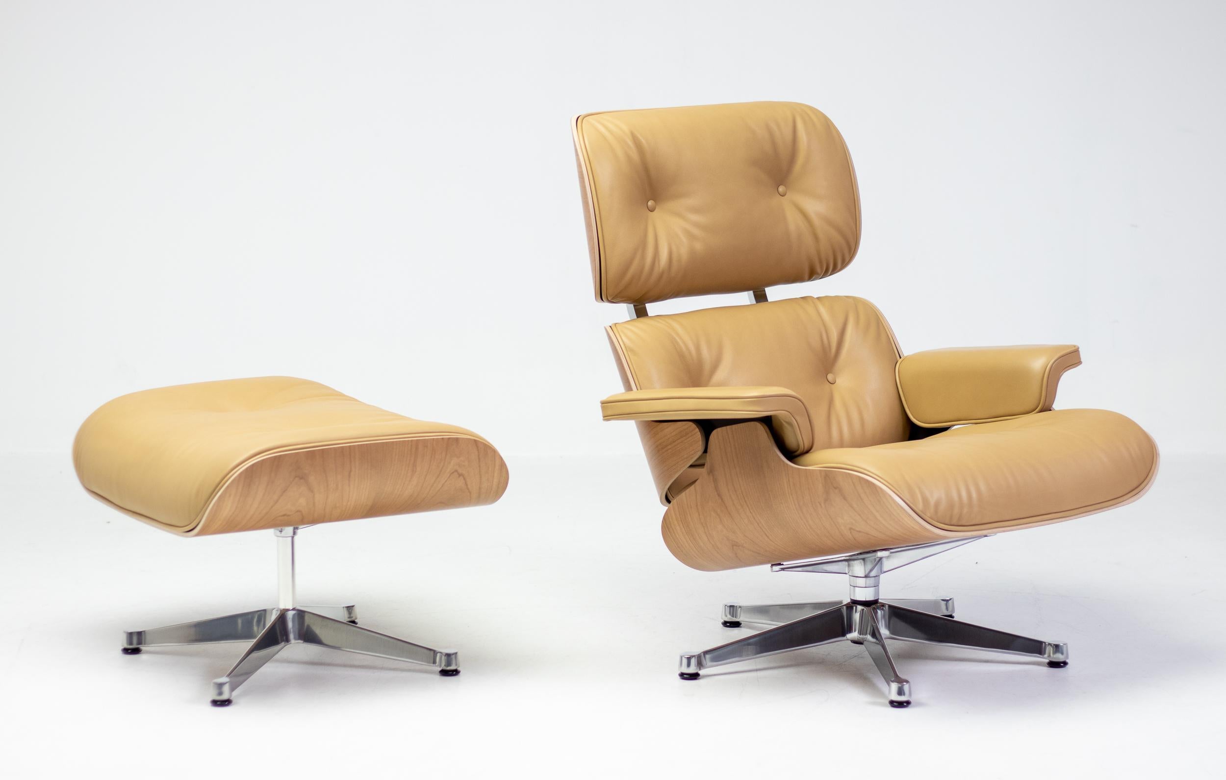 American Charles & Ray Eames Caramel Natural Leather 670/671 Lounge Chair and Ottoman, XL
