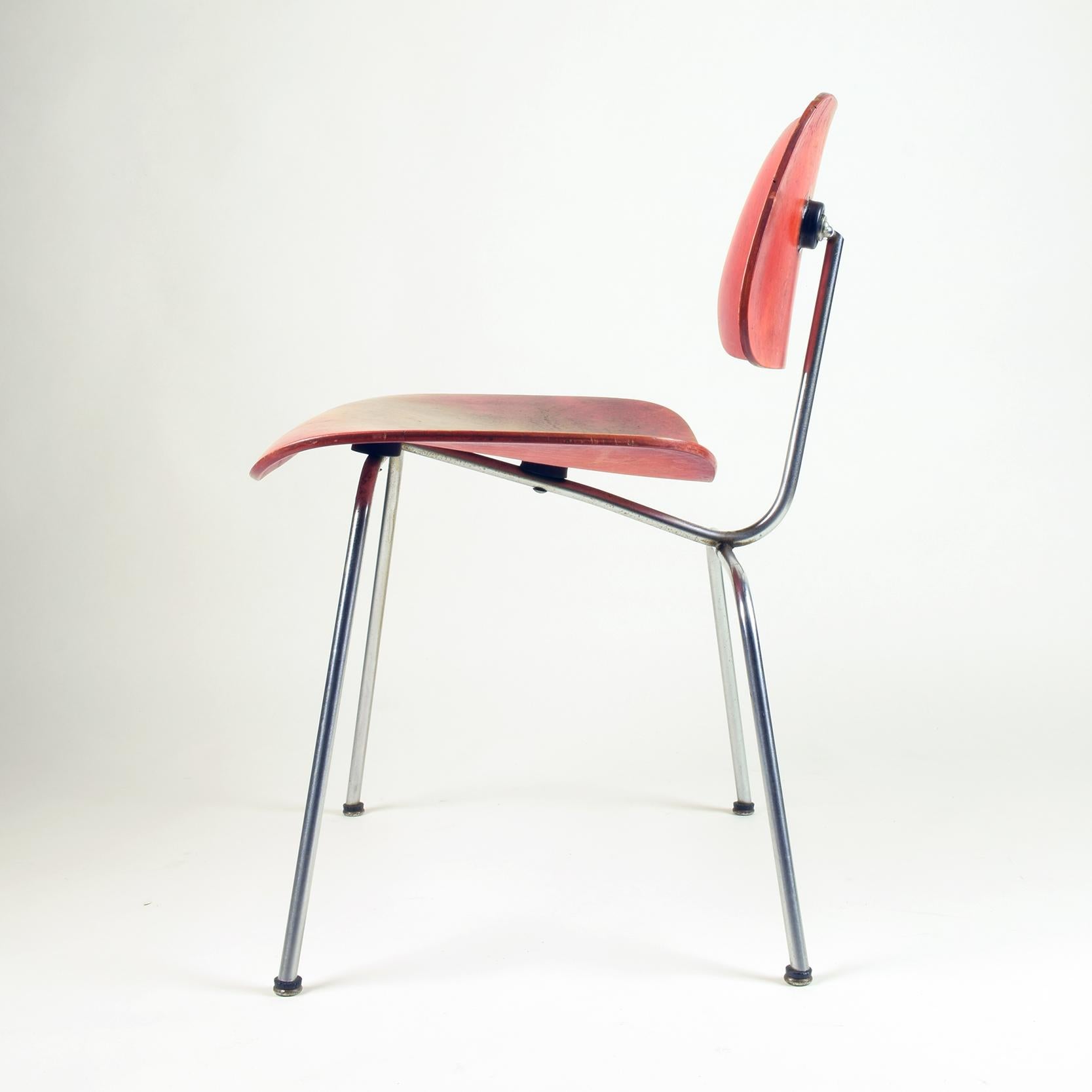 Mid-Century Modern Charles & Ray Eames, 'DCM' Chair for Herman Miller, Stunning Early Version