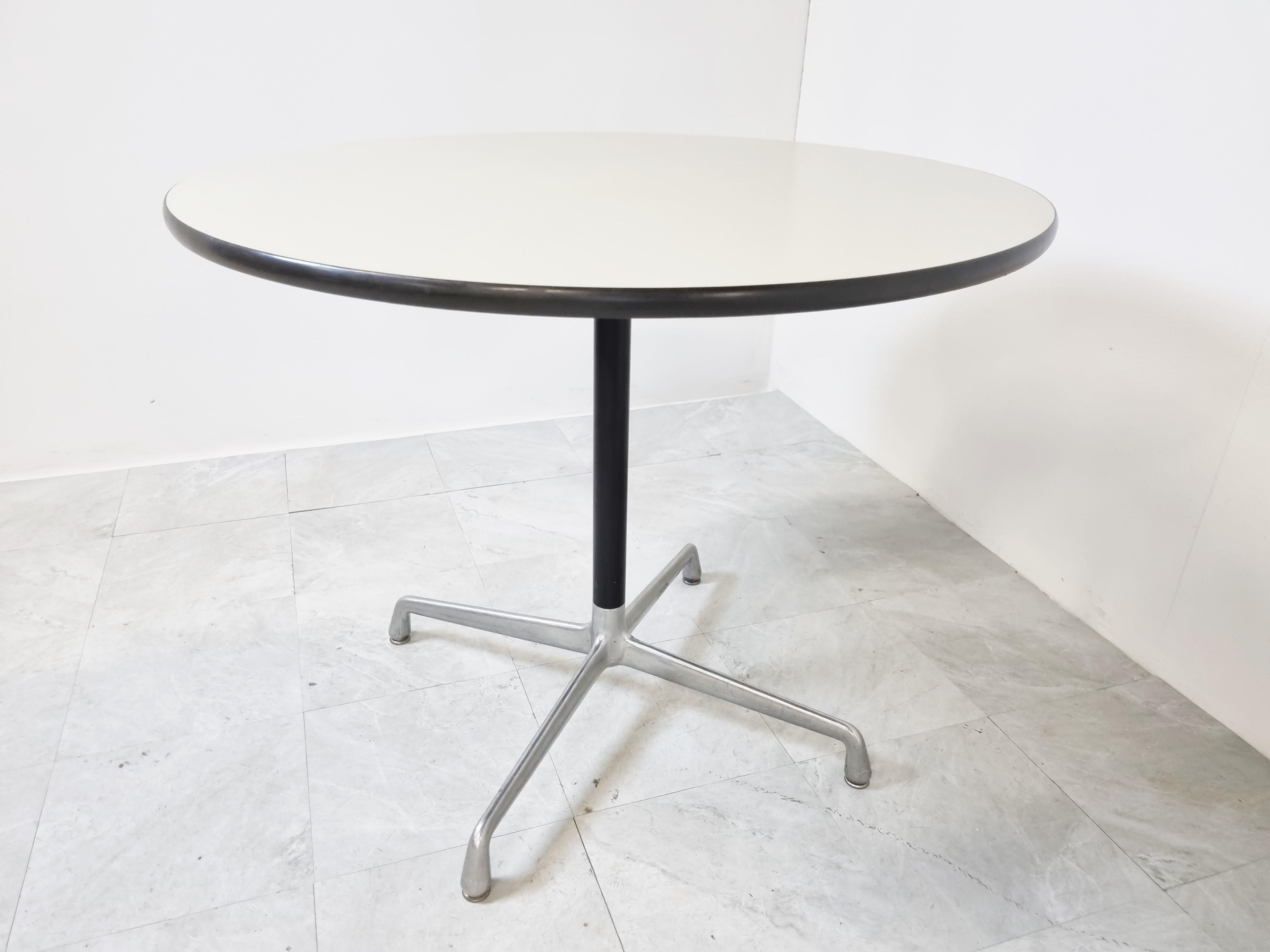 Charles & Ray Eames Dining Table for Herman Miller, 1970s 3