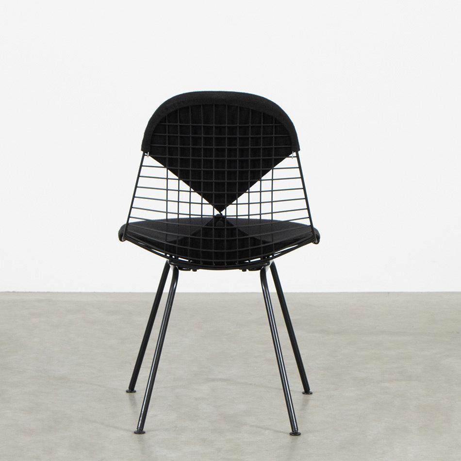Charles & Ray Eames DKX-2 Side Chair with Black Bikini Pad for Vitra In Good Condition In Amsterdam, NL