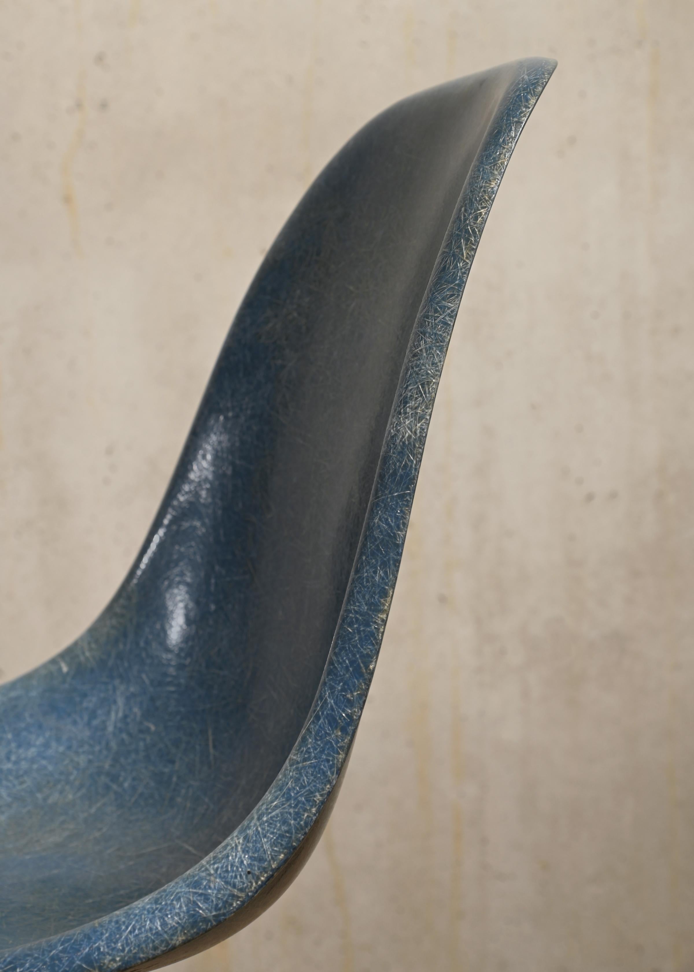 Charles & Ray Eames DSR side chair Medium Blue fiberglass for Herman Miller 6