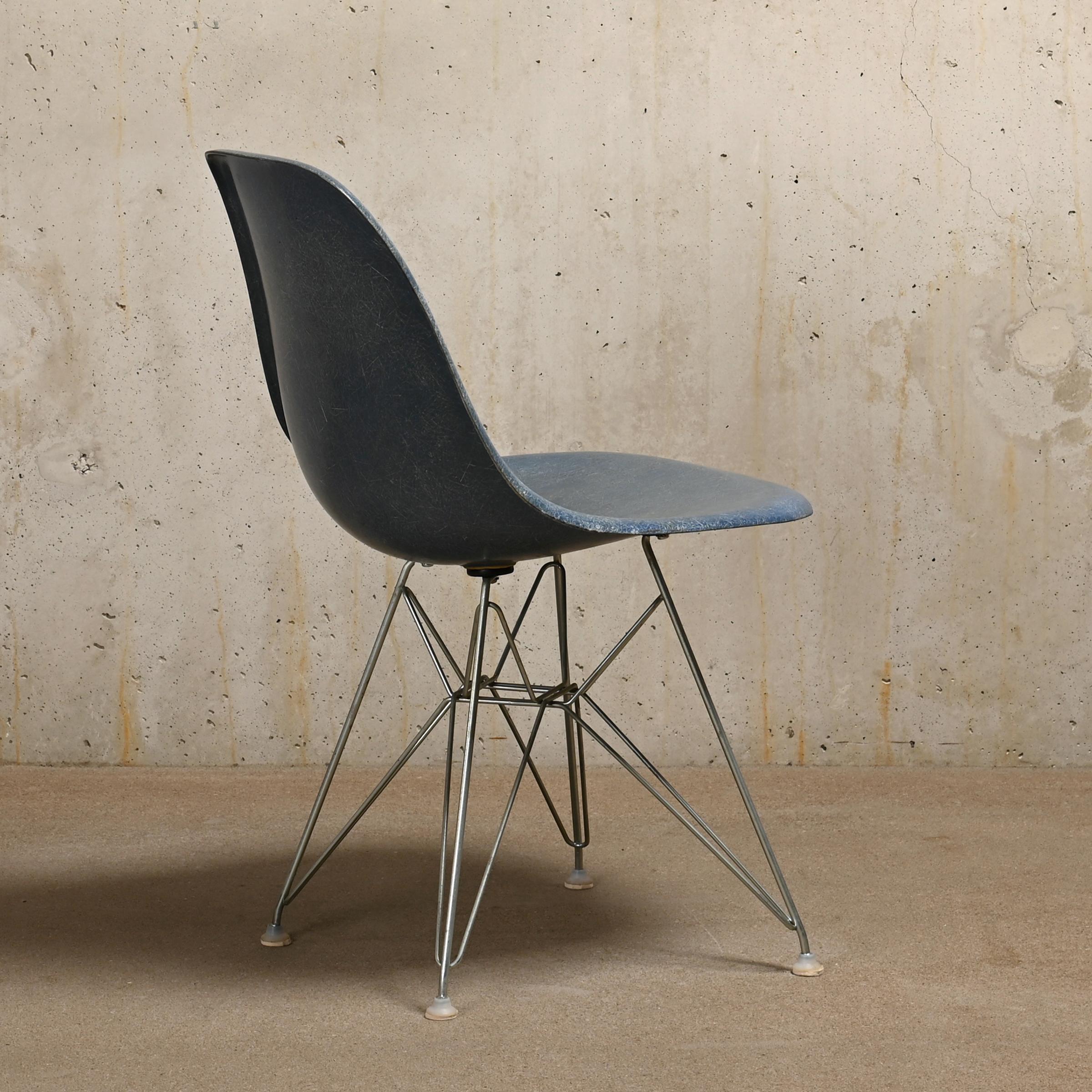German Charles & Ray Eames DSR side chair Medium Blue fiberglass for Herman Miller