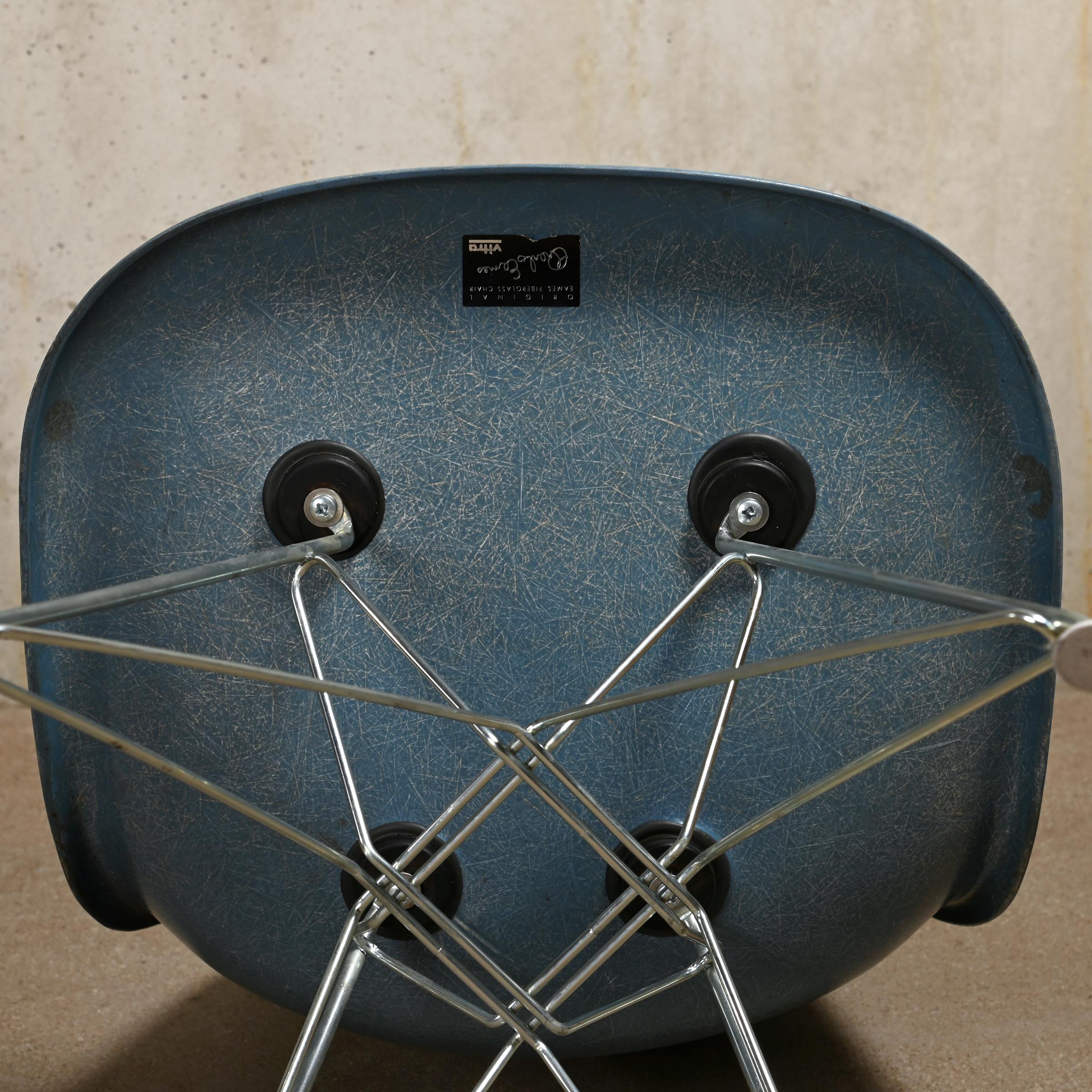 Charles & Ray Eames DSR Side Chair Ocean Blue for Vitra / Herman Miller 8