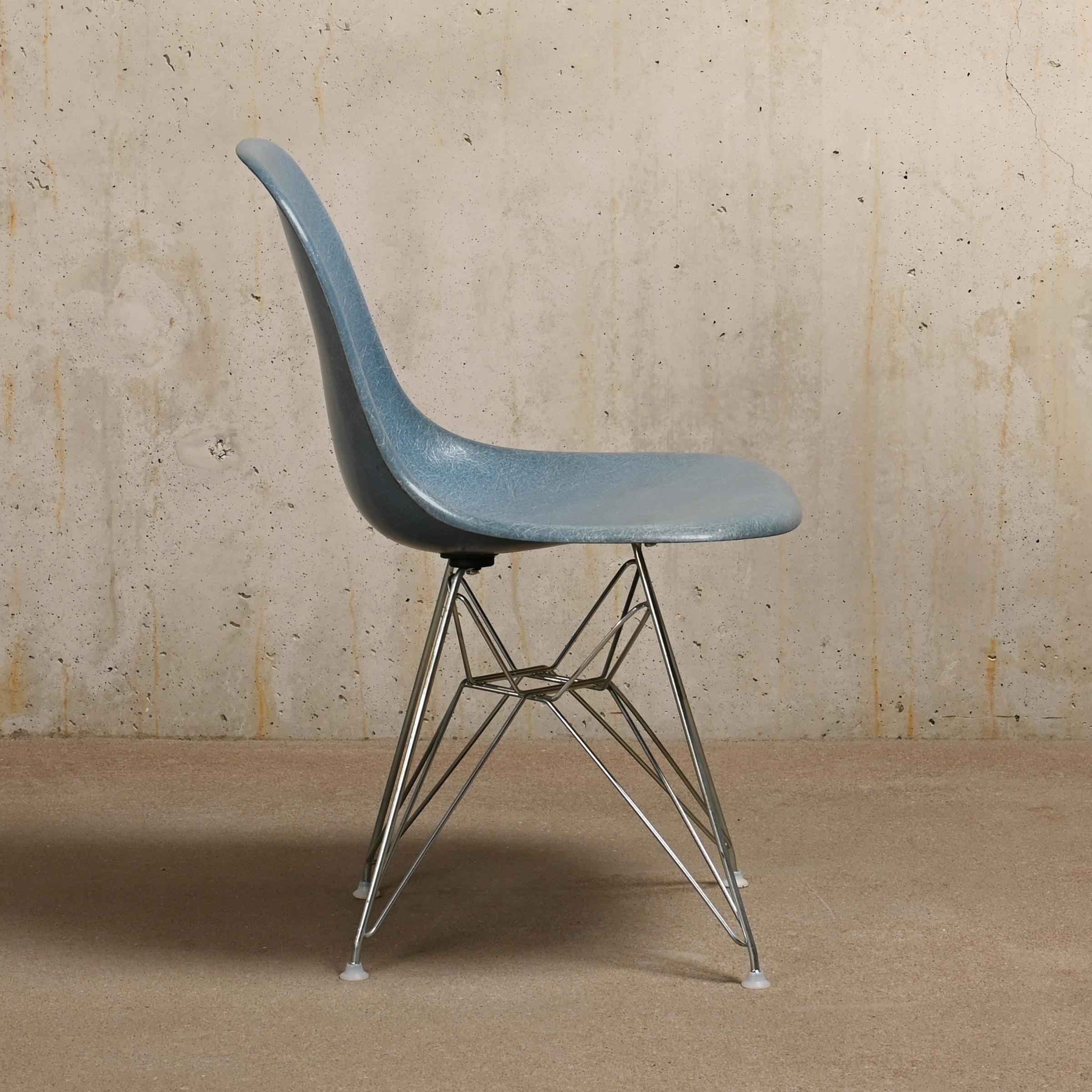 Mid-Century Modern Charles & Ray Eames DSR Side Chair Ocean Blue for Vitra / Herman Miller