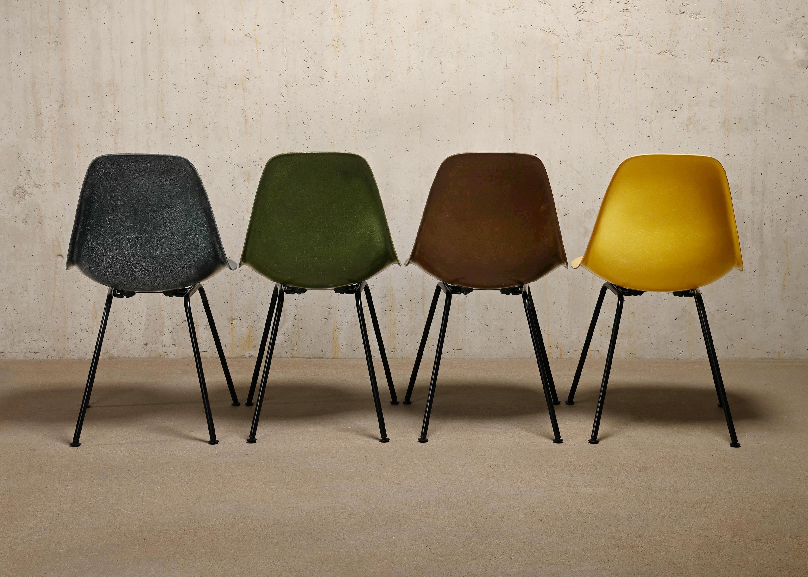 Charles & Ray Eames DSX Side Chair Multicolor Set für Herman Miller (amerikanisch)