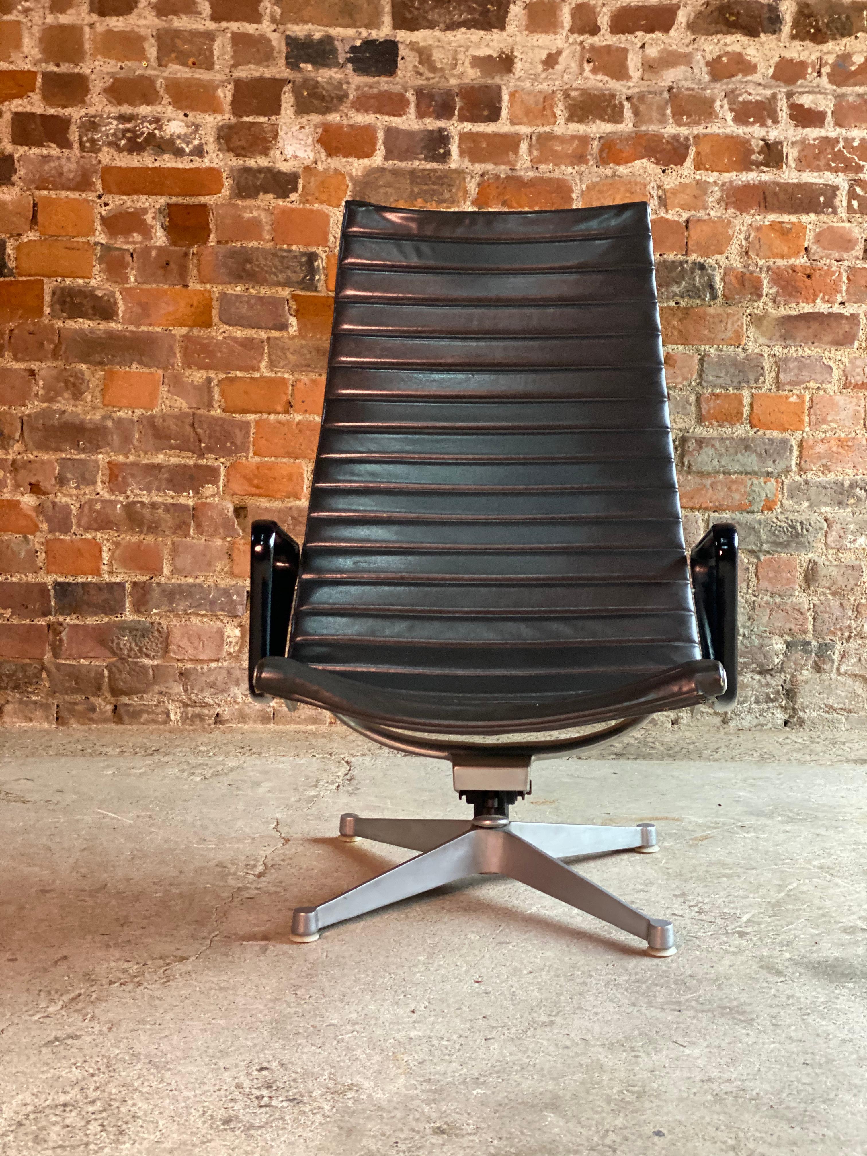 Charles & Ray Eames EA 124 Aluminium Chair von Herman Miller:: USA:: um 1960 7