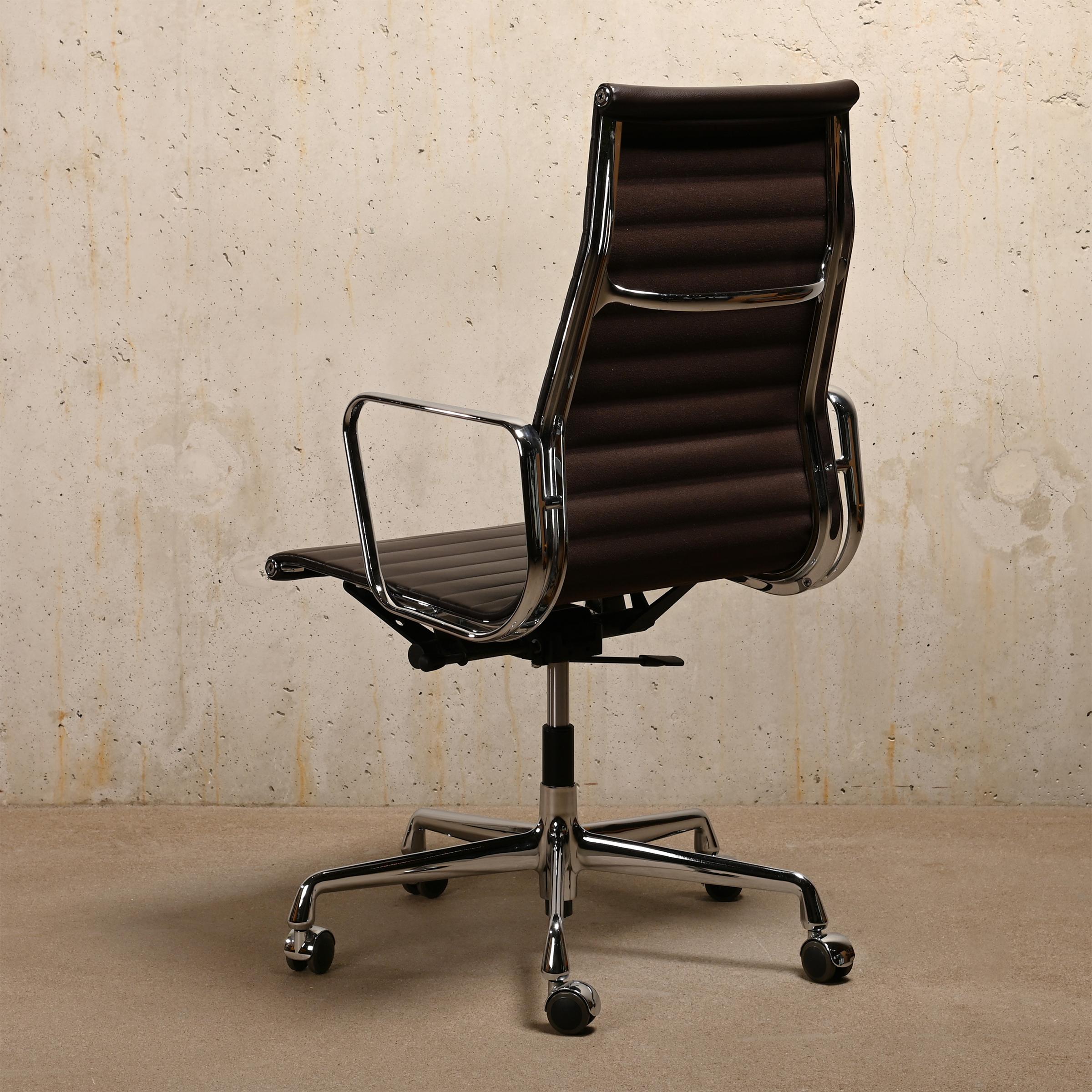 Aluminum Charles & Ray Eames EA119 Executive Office chair in dark brown leather for Vitra