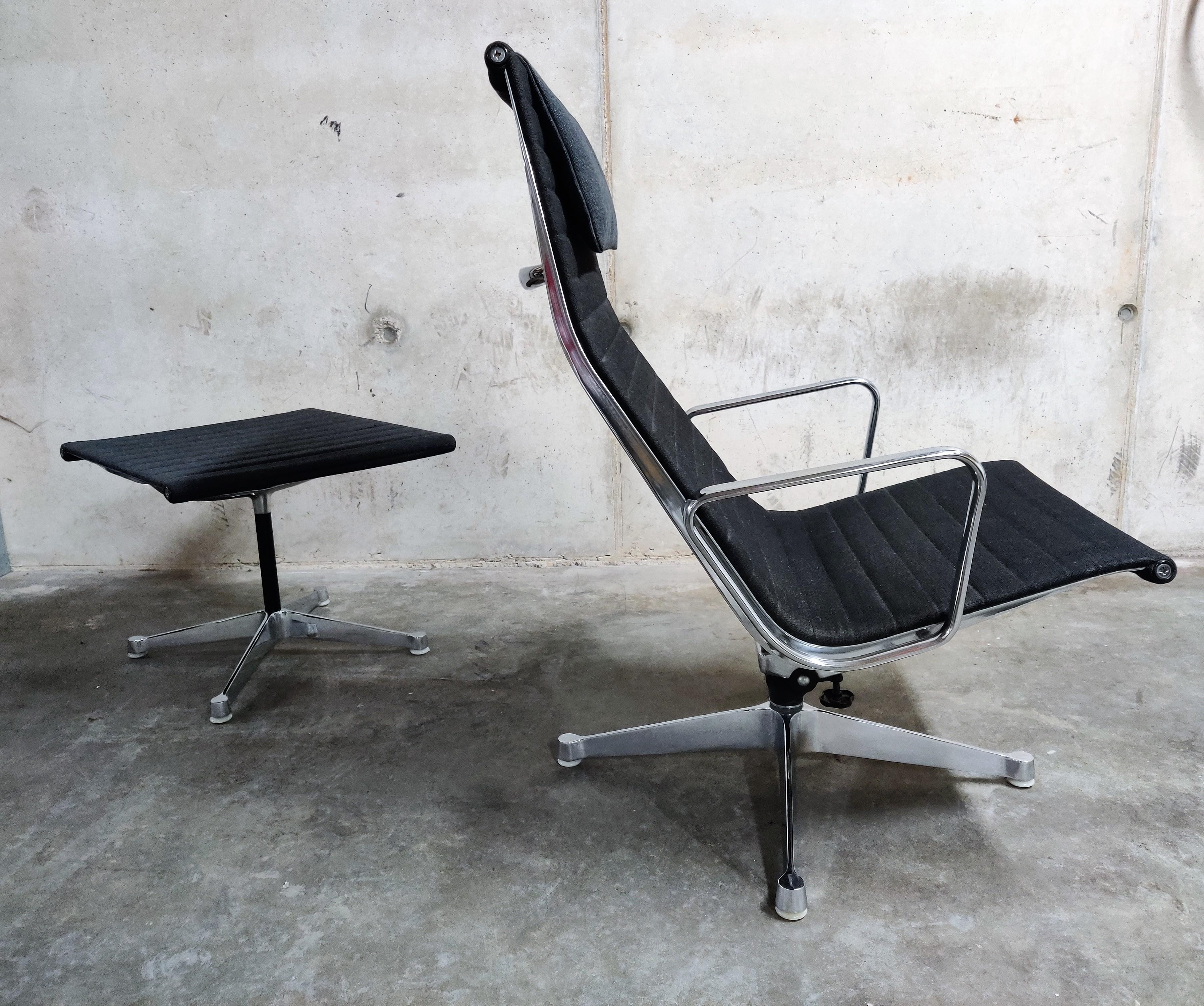 Charles & Ray Eames EA124 and EA125 Lounge Chair and Ottoman 1