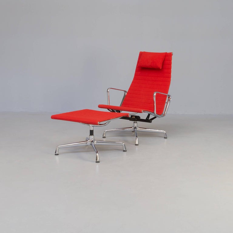 Charles and Ray Eames EA124 and EA125 lounge fauteuil for Vitra For