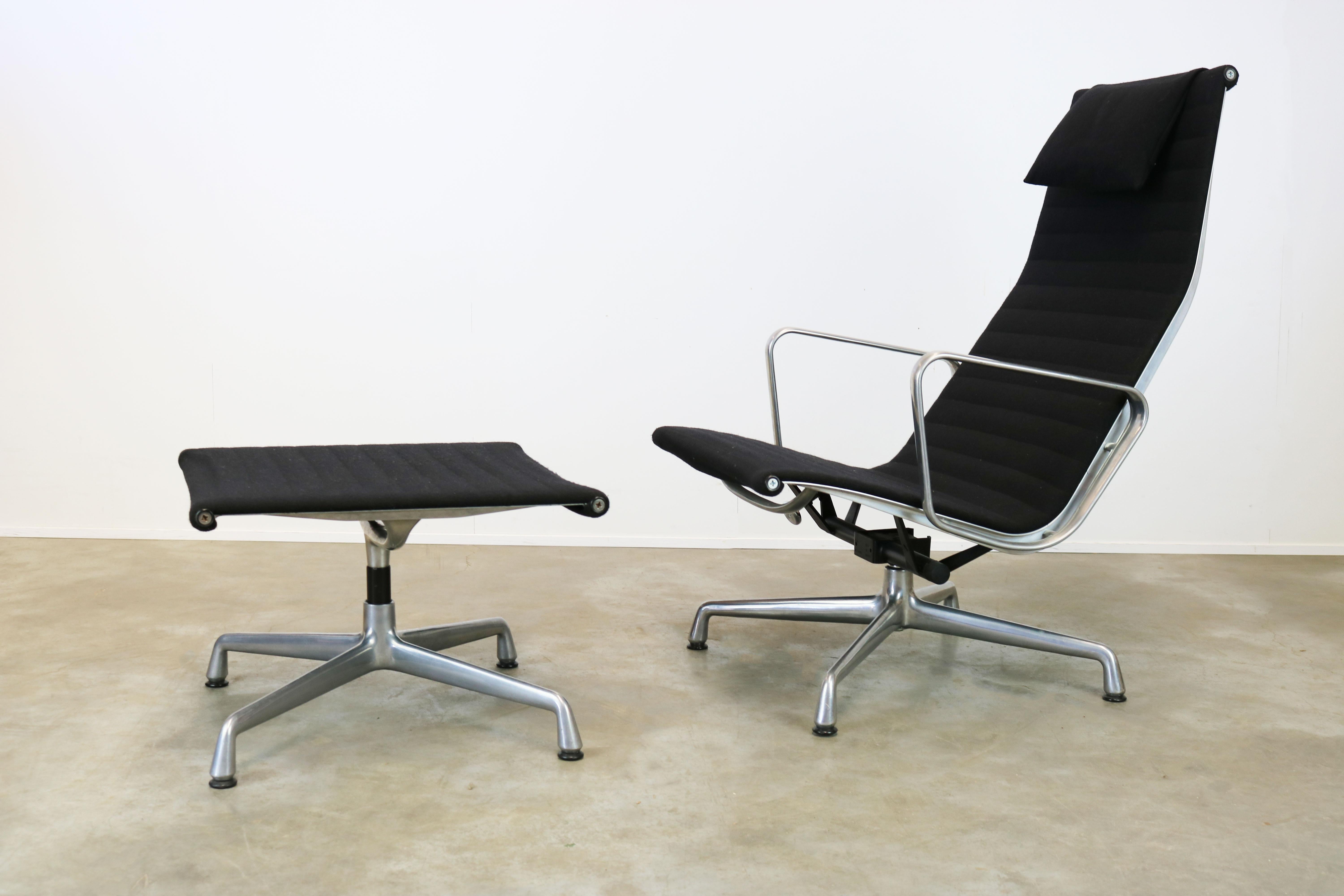 Aluminum Charles & Ray Eames EA124 + EA125 Lounge Chair and Ottoman Herman Miller, 1970s