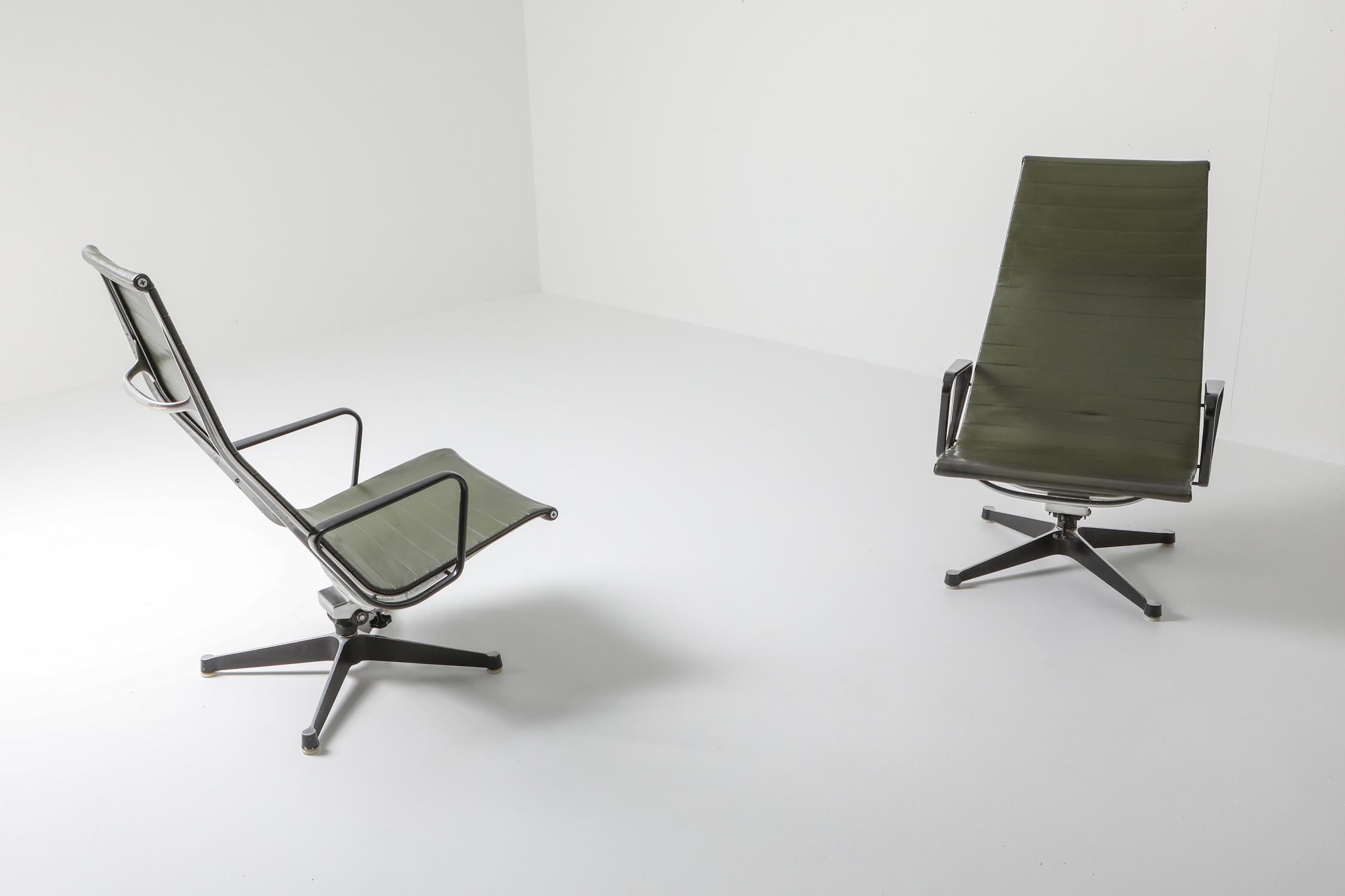 20th Century Charles & Ray Eames EA124 Lounge Chairs in Green Leather by Herman Miller