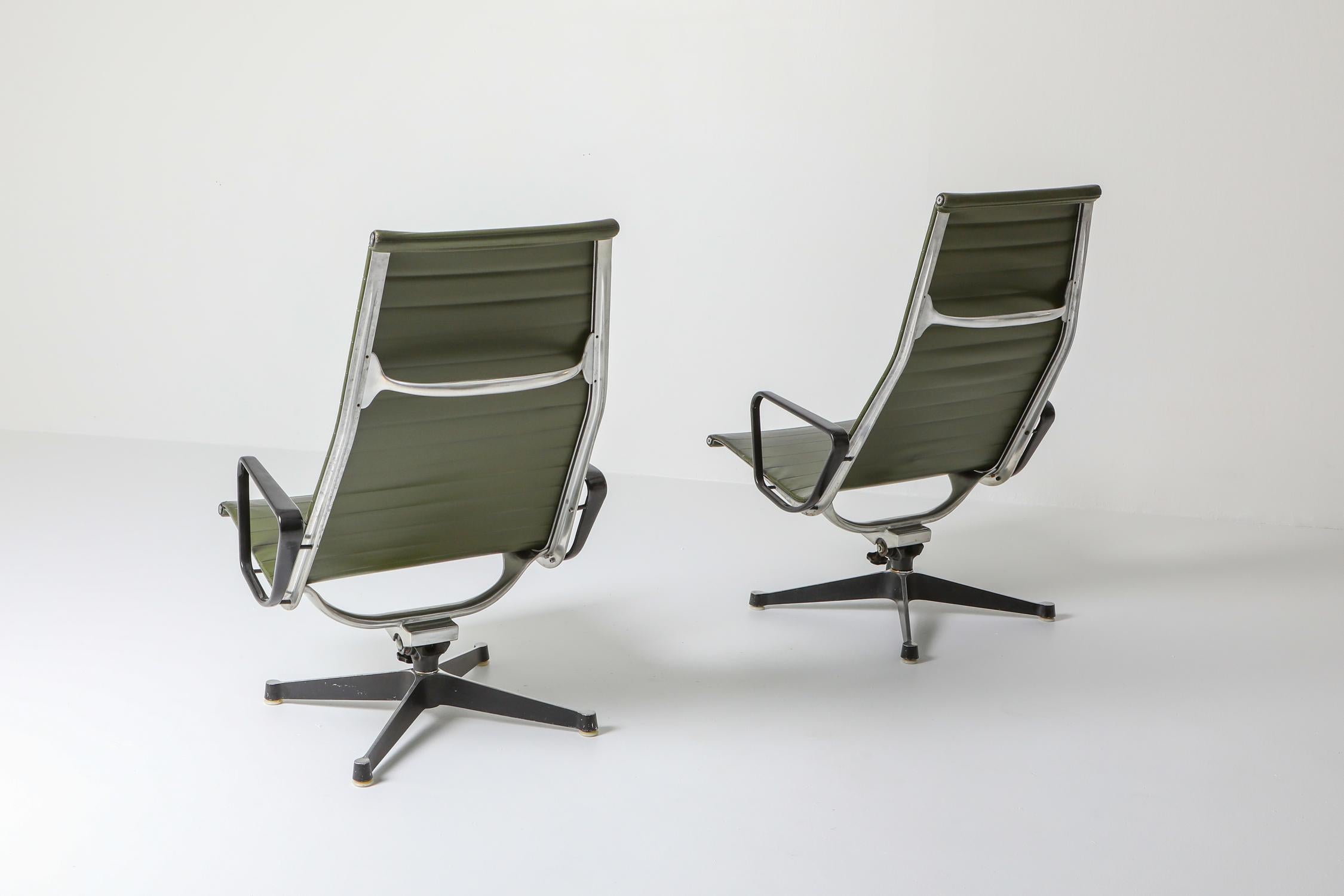 Stainless Steel Charles & Ray Eames EA124 Lounge Chairs in Green Leather by Herman Miller