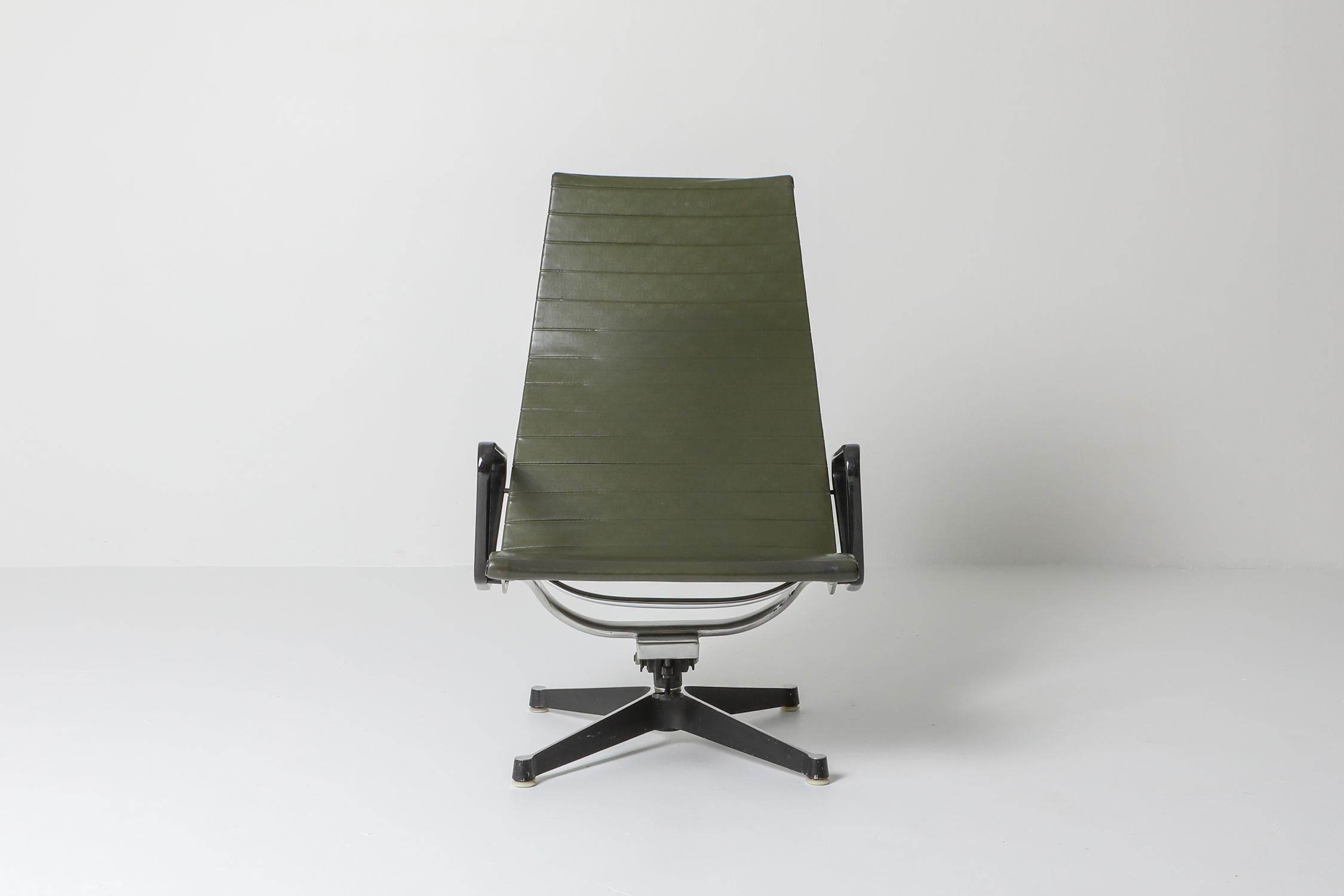 Charles & Ray Eames EA124 Lounge Chairs in Green Leather by Herman Miller 2