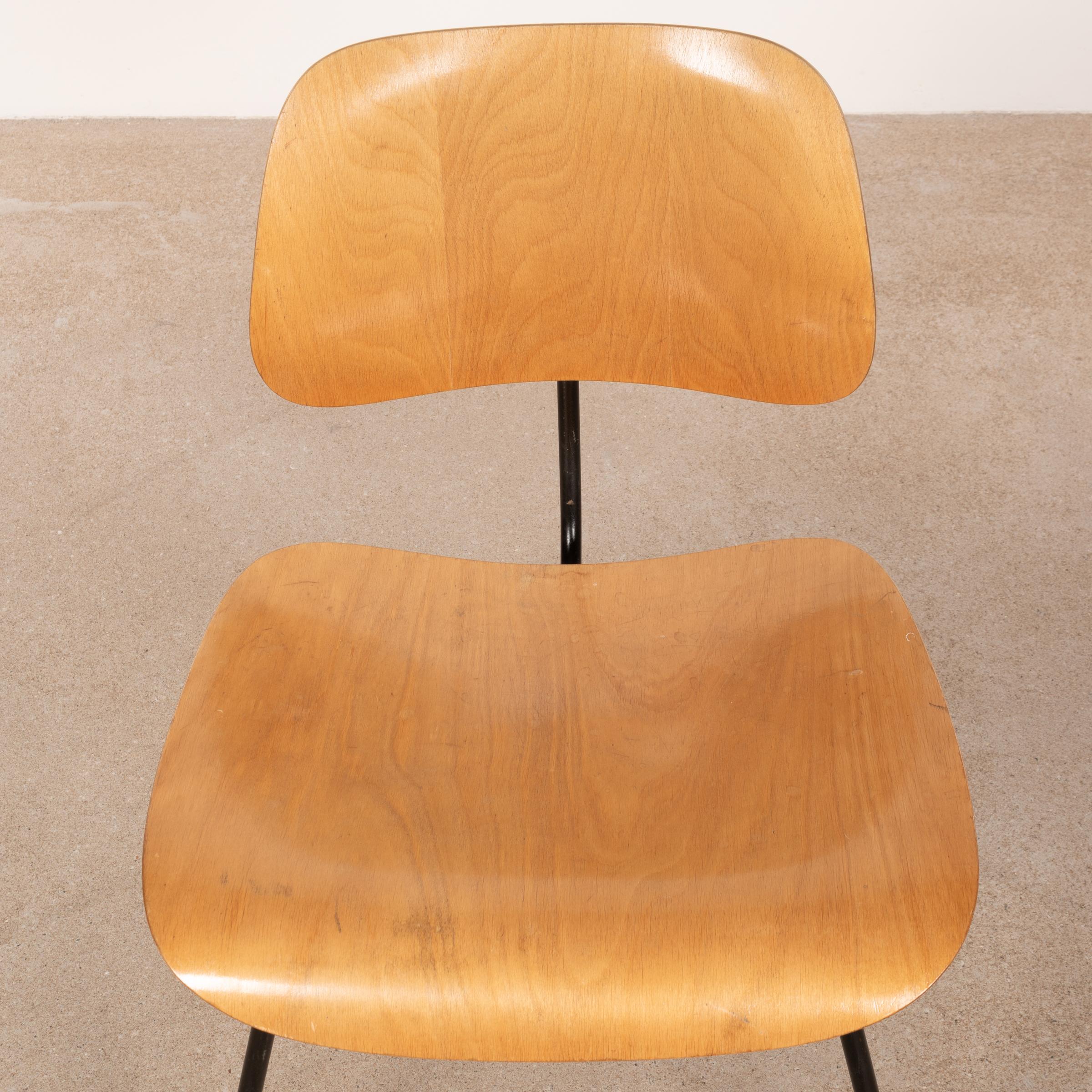 Mid-20th Century Charles & Ray Eames Early 1953 DCM Maple Side Chair Dining Set by Herman Miller