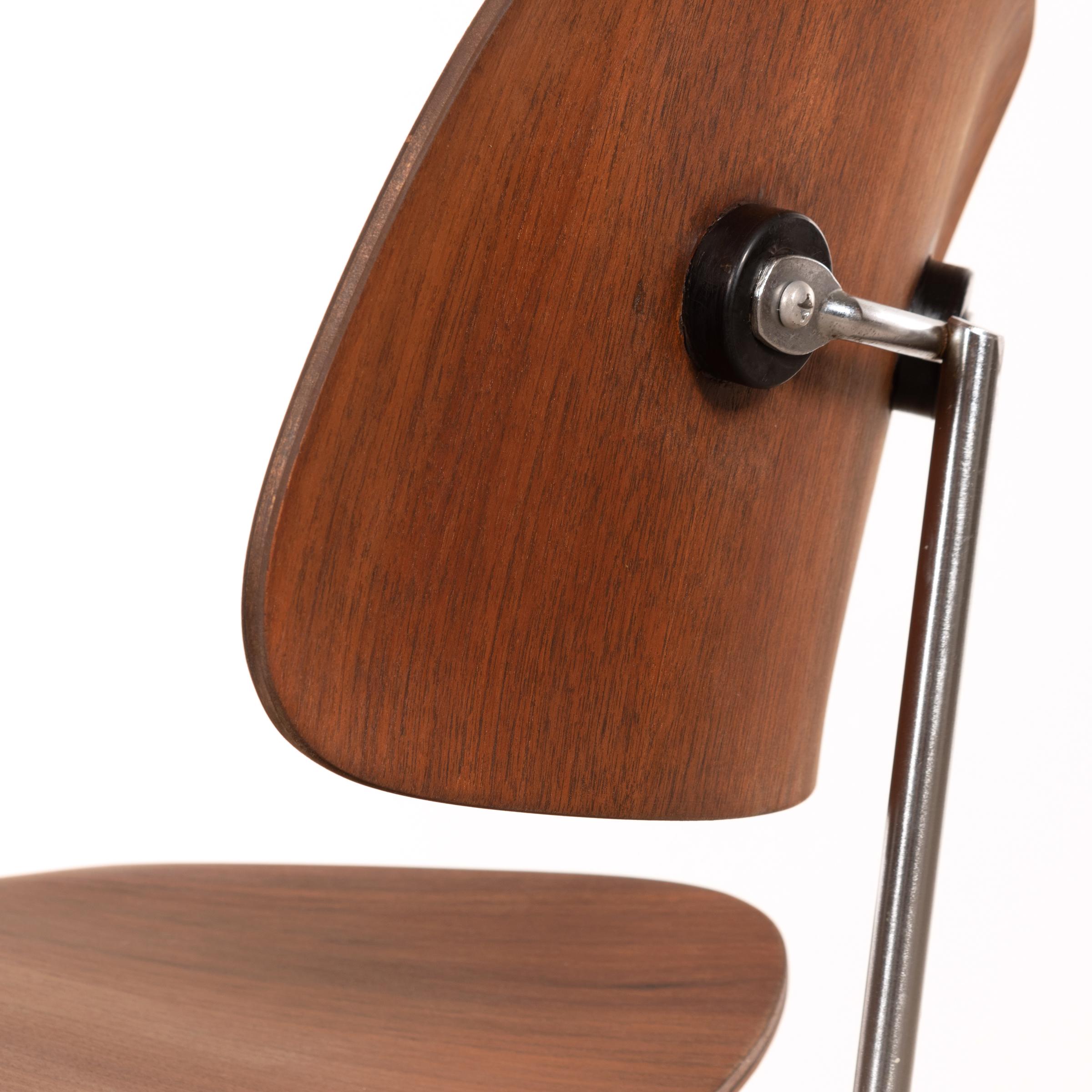 Charles & Ray Eames Early DCM Walnut Side Chair by Herman Miller, USA 9
