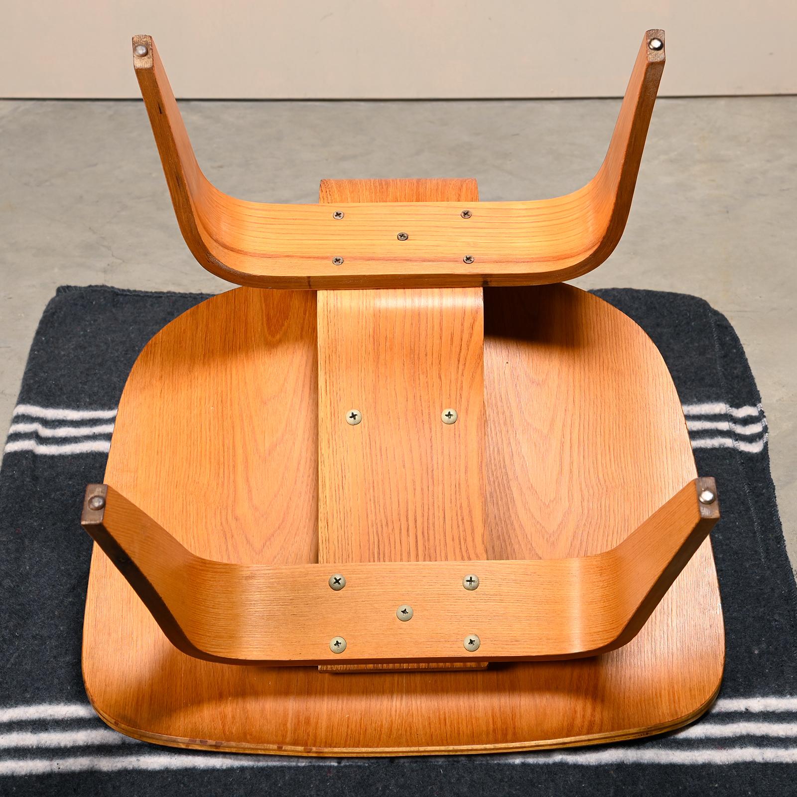 Charles & Ray Eames Early LCW Ash Lounge Chair für Herman Miller, 1950 im Angebot 10