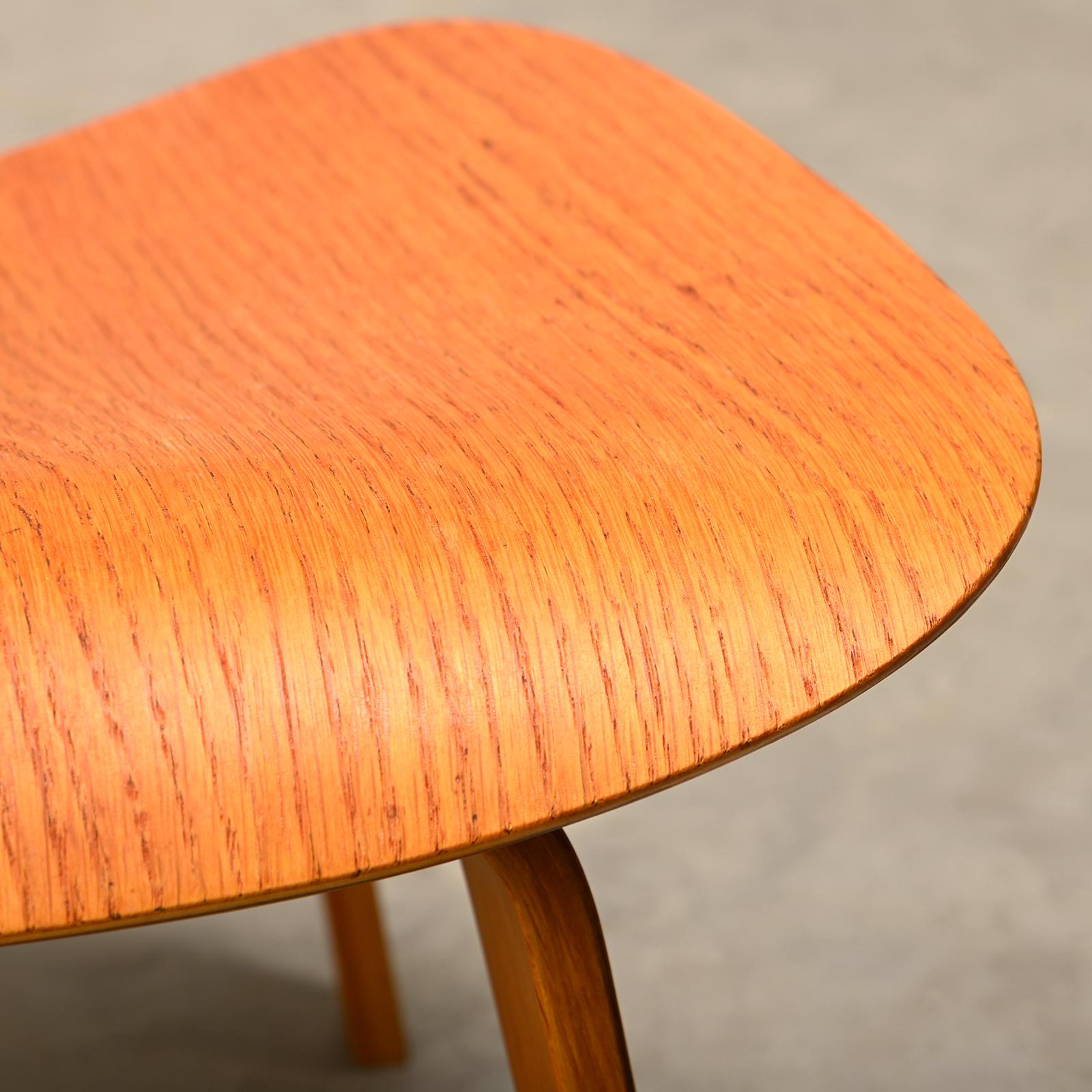 Charles and Ray Eames Sedia da salotto in frassino LCW per Herman Miller, 1951 in vendita 4