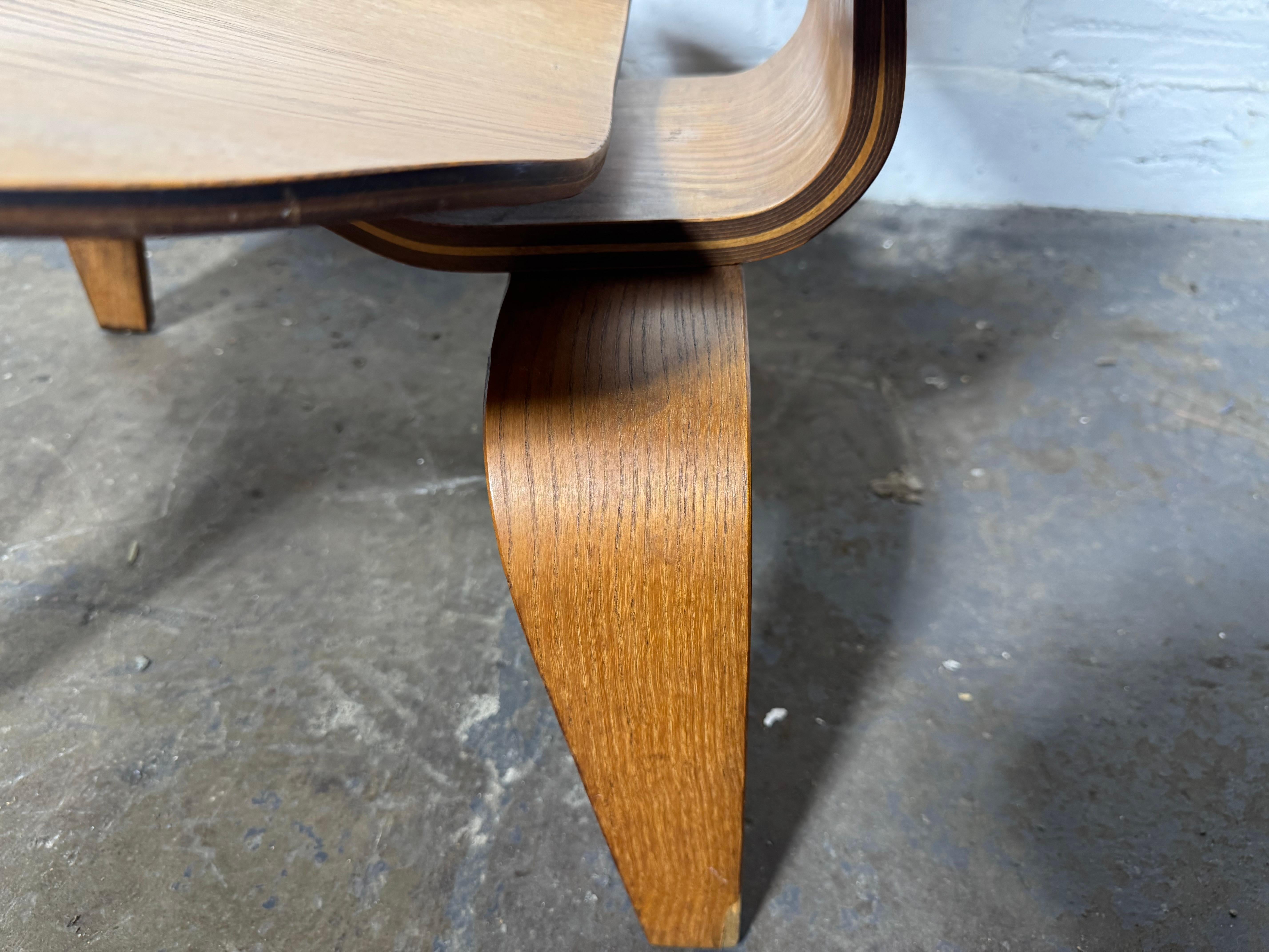 Charles & Ray Eames Early LCW Lounge Chair for Herman Miller, 1951 For Sale 3