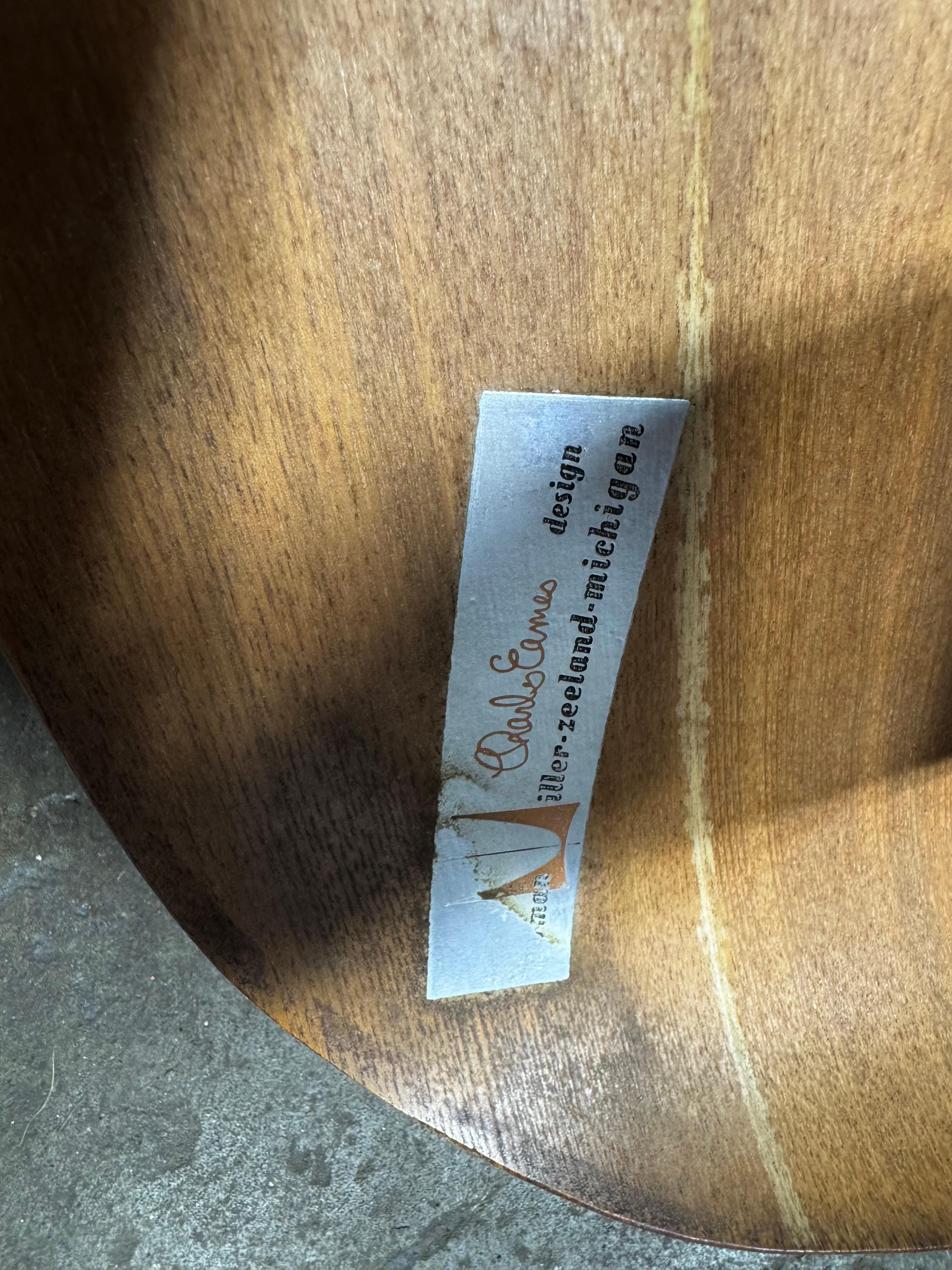 Iconic Charles & Ray Eames LCW lounge chair in Birch plywood. Early Herman Miller production from the fifties (5-2-4 screw configuration), just after Herman Miller took over production from Evans Products Company, Moulded Plywood division. The chair