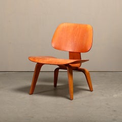 Charles and Ray Eames Early LCW Lounge Chair Red Aniline for Herman Miller, 1953