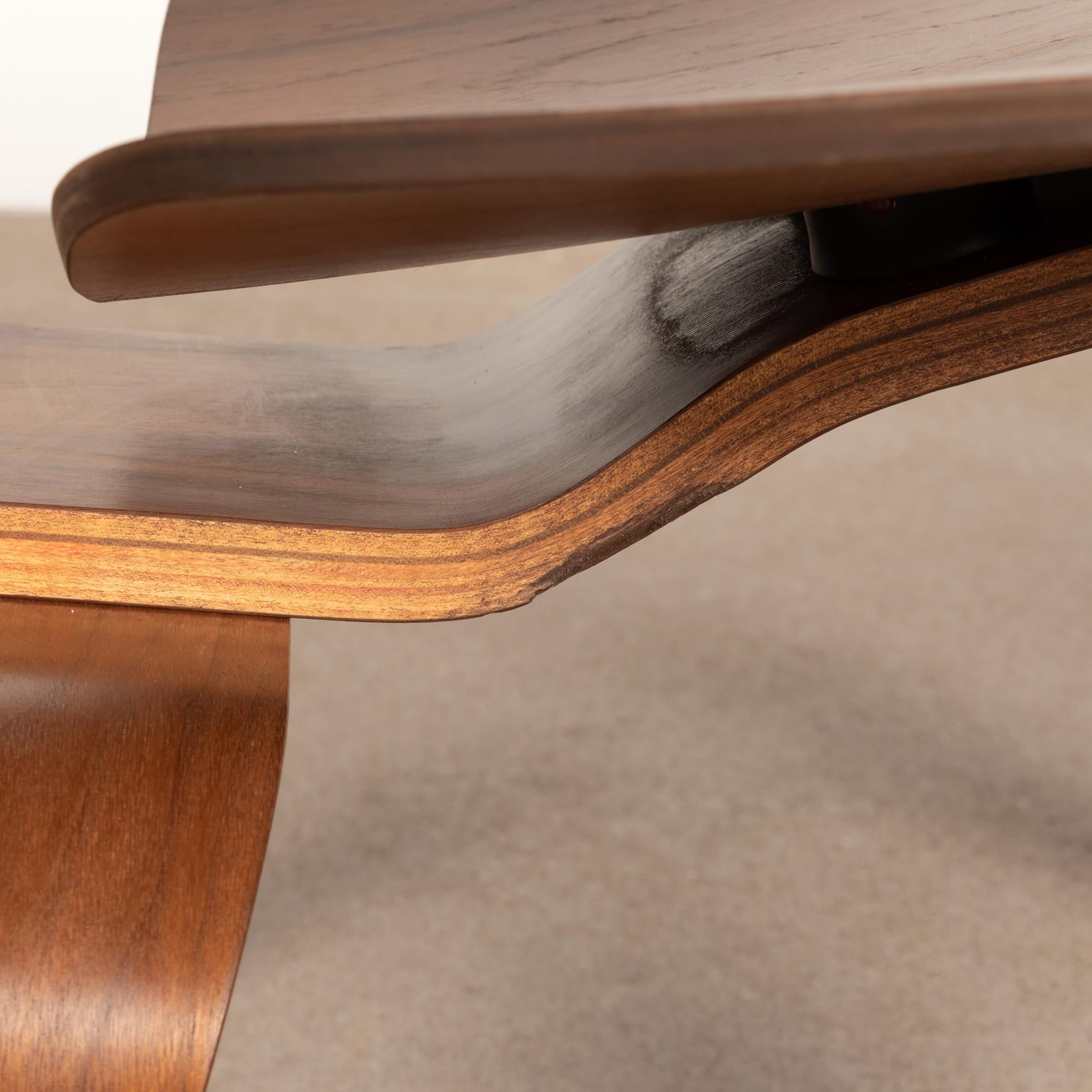Charles and Ray Eames Early LCW Walnut Lounge Chair for Herman Miller ...