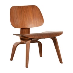 Charles & Ray Eames Early LCW Walnut Lounge Chair for Herman Miller, 1953