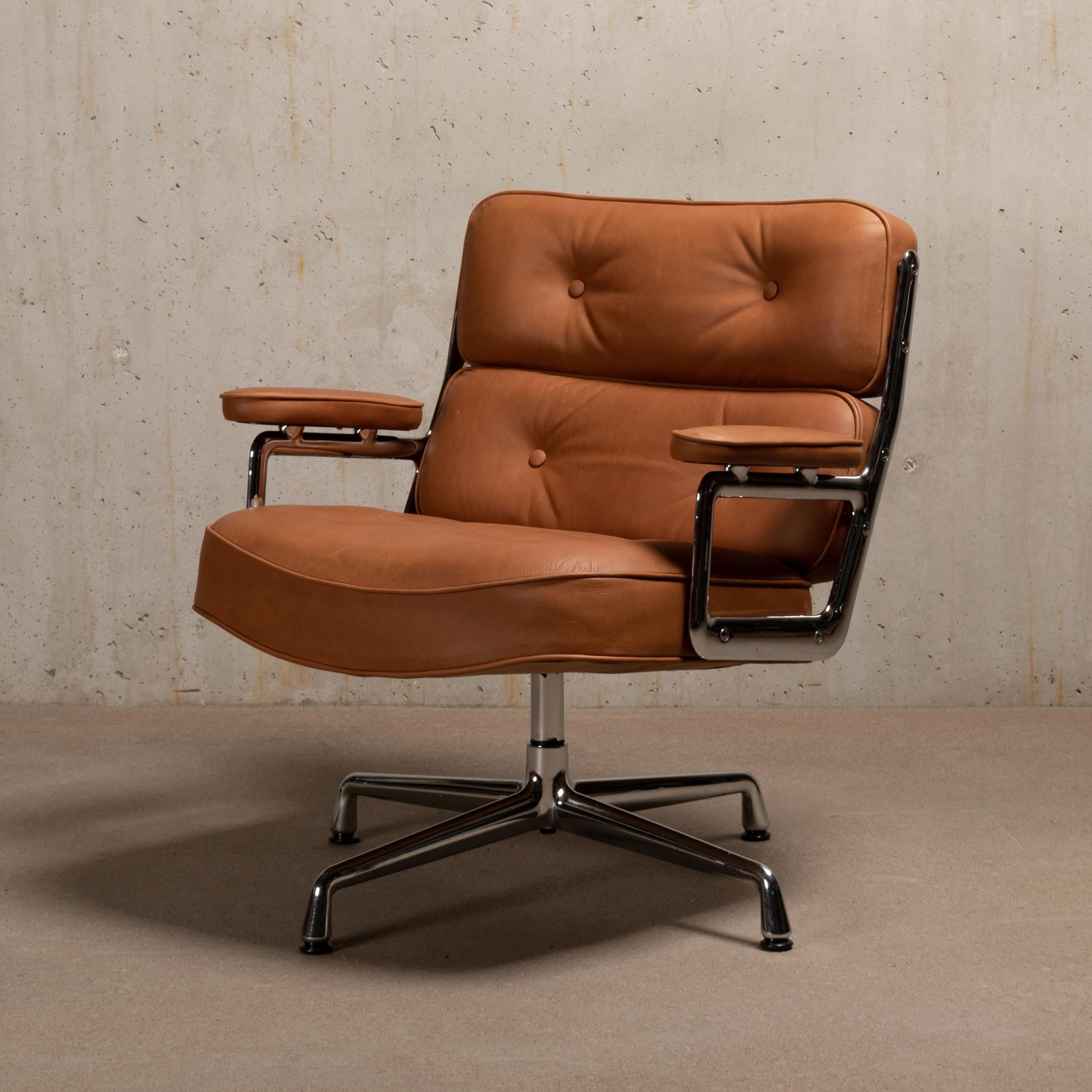 Charles & Ray Eames ES105 Lobby Chairs in Cognac Leather by Vitra 3