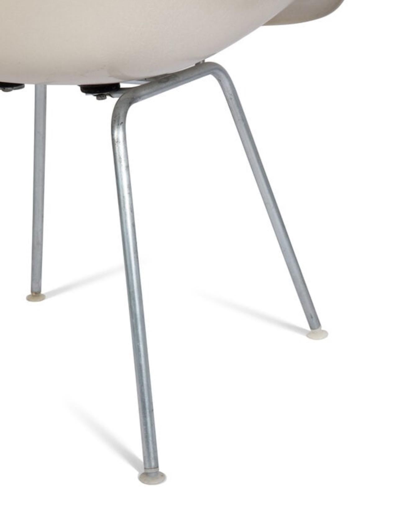 Charles & Ray Eames für Herman Miller DAX Beige Shell Chair ~ um 1960 im Zustand „Gut“ im Angebot in New York, NY