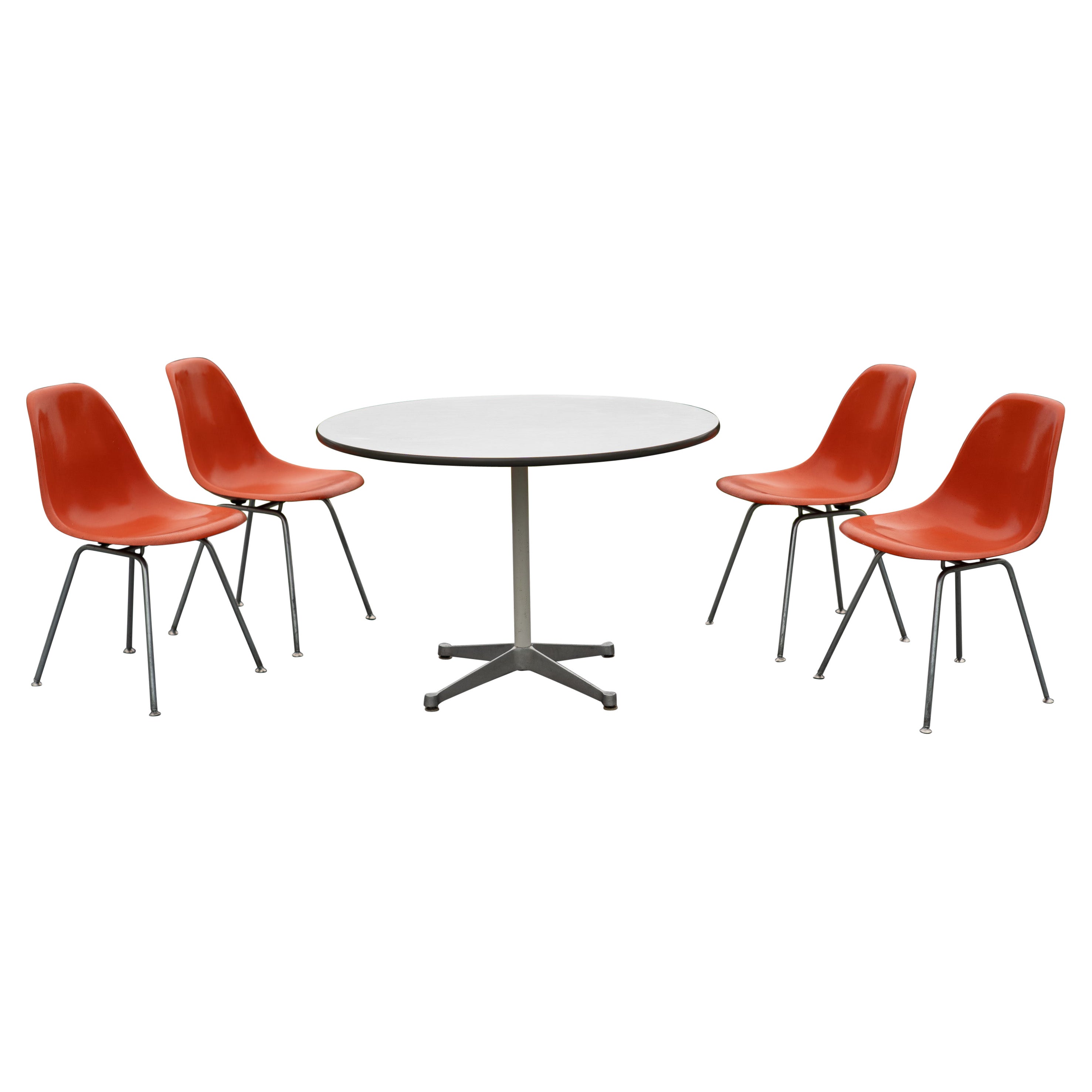 Juego de comedor Charles & Ray Eames para Herman Miller con 4 DSX y mesa de comedor de 48 pulgadas en venta