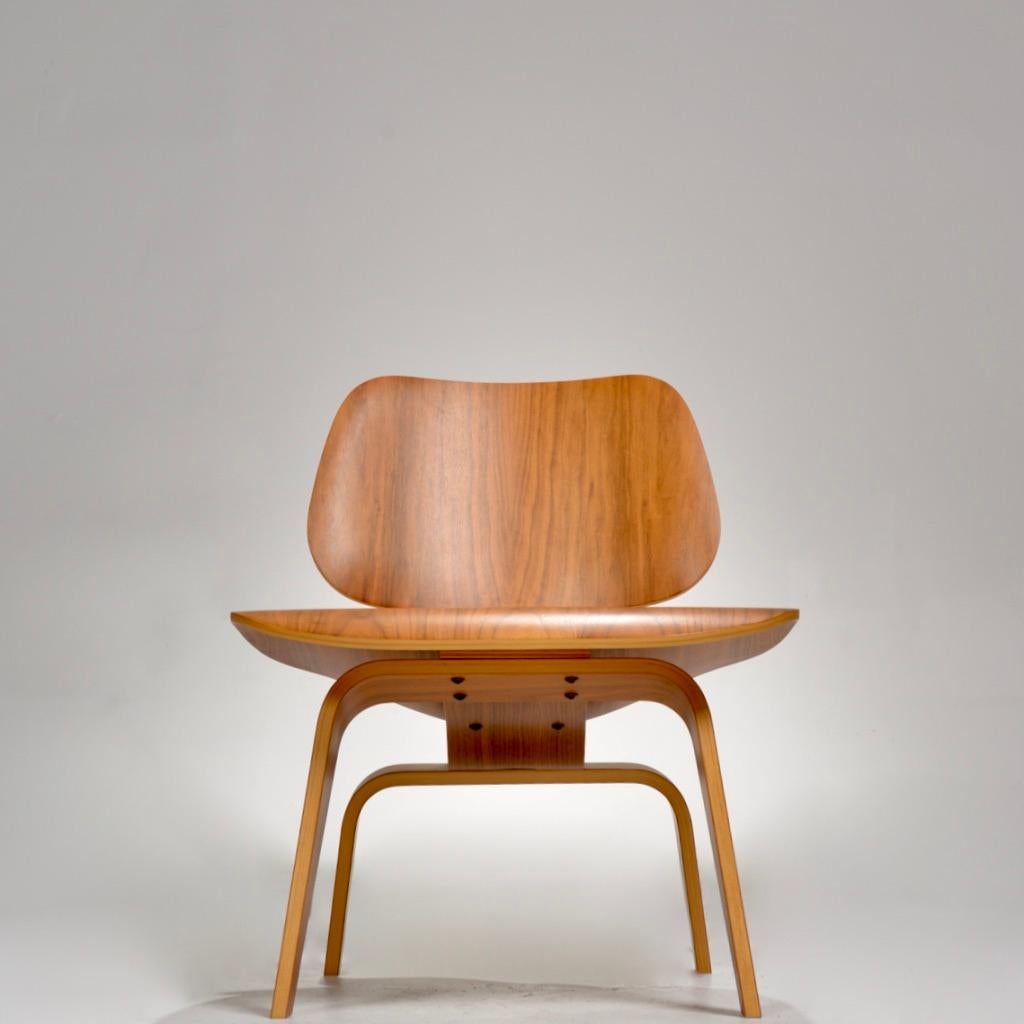 American Charles and Ray Eames for Herman Miller LCW Walnut Lounge Chair