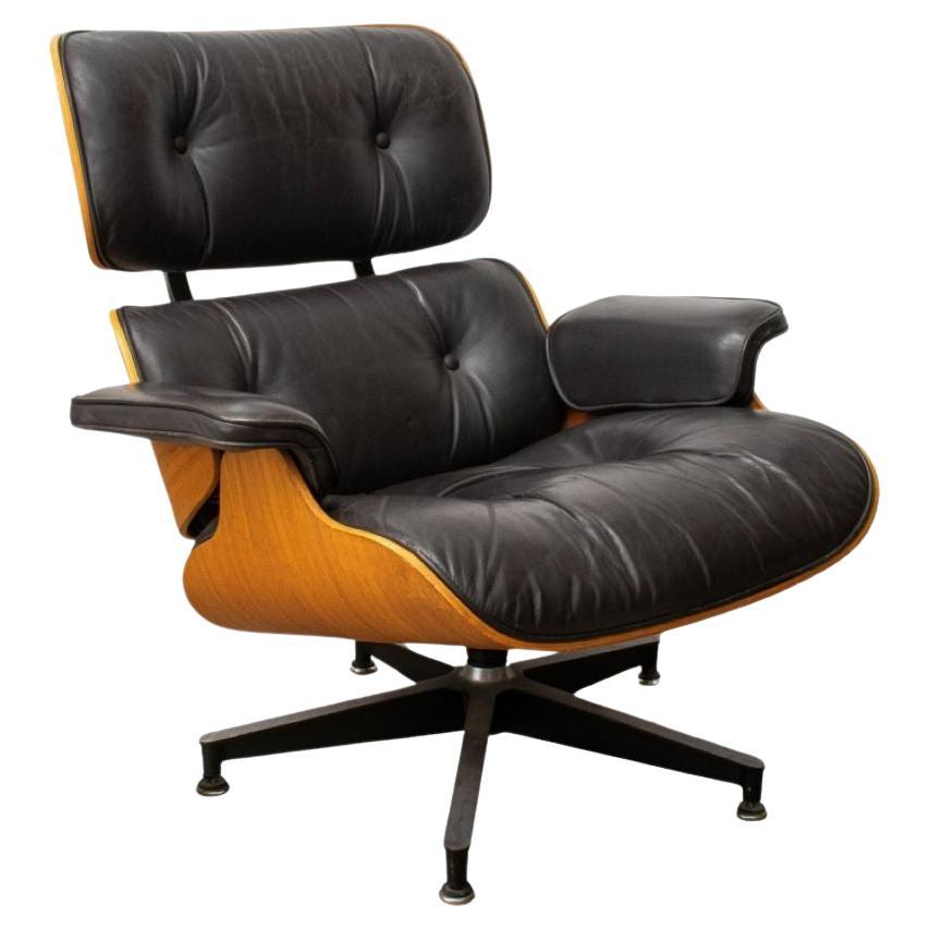 Charles & Ray Eames for Herman Miller Lounge Chair For Sale