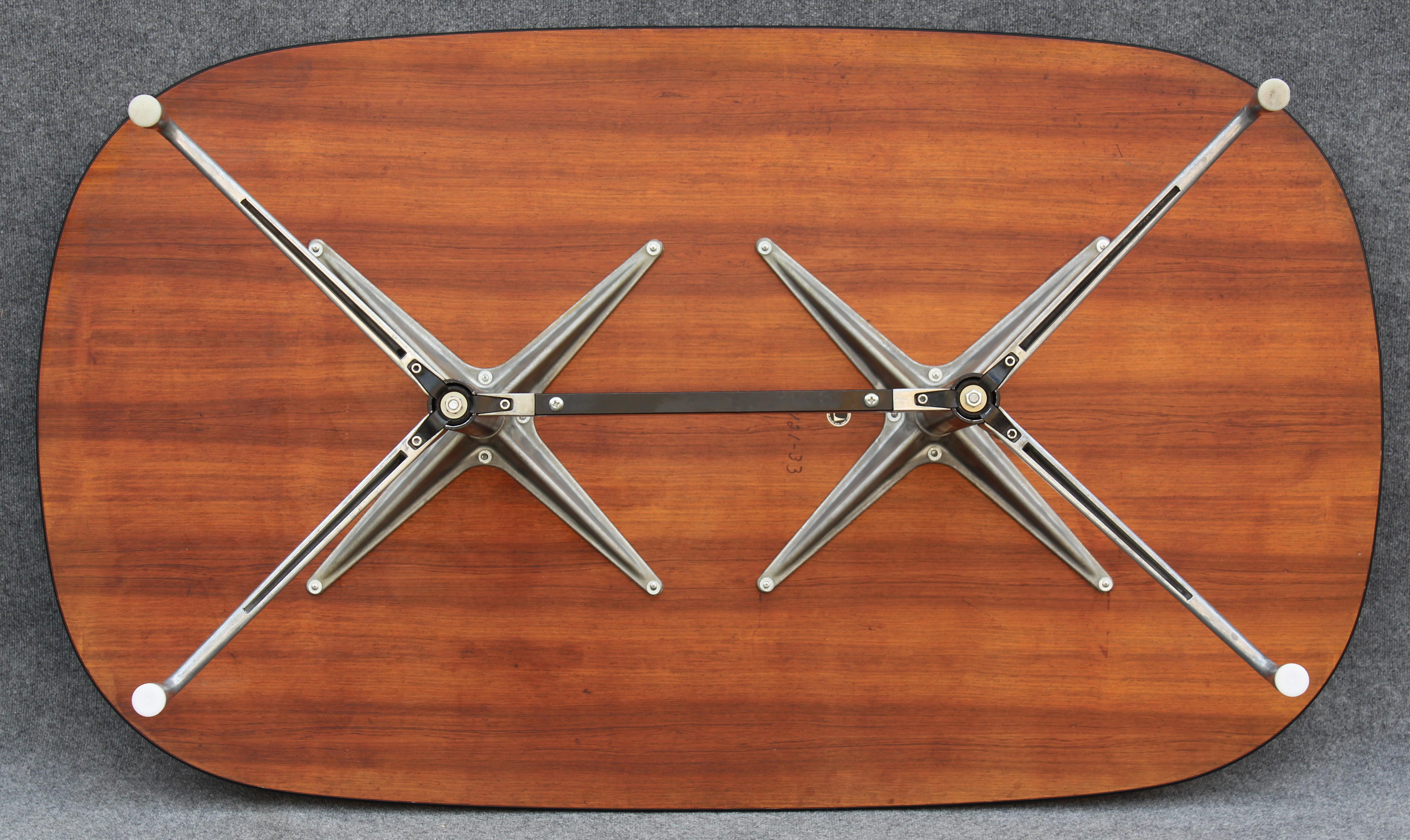 Charles & Ray Eames für Herman Miller, restaurierter Konferenz-Esstisch aus Palisanderholz im Angebot 8