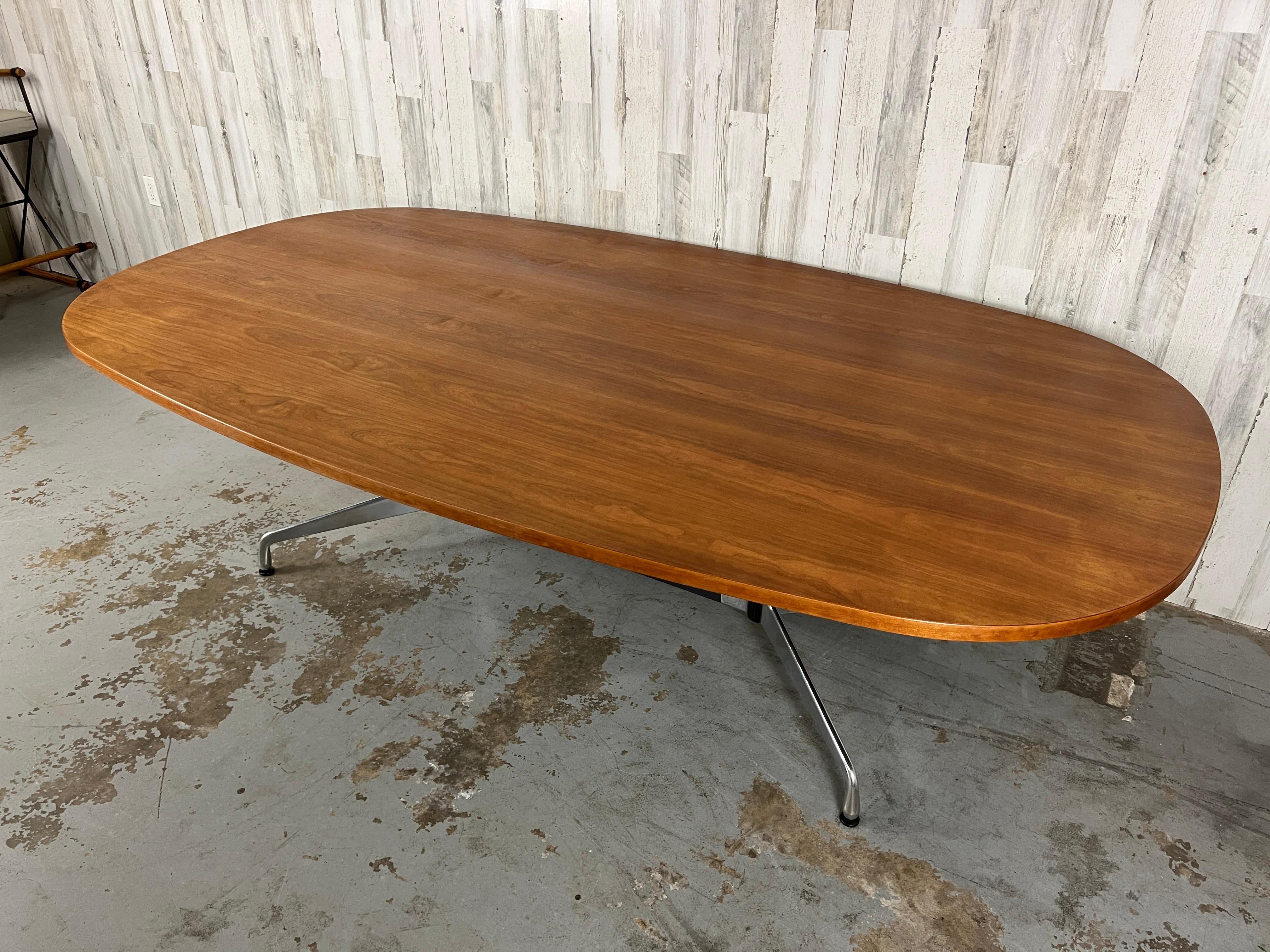 Charles & Ray Eames für Herman Miller Konferenz-Esstisch aus Nussbaumholz im Angebot 3