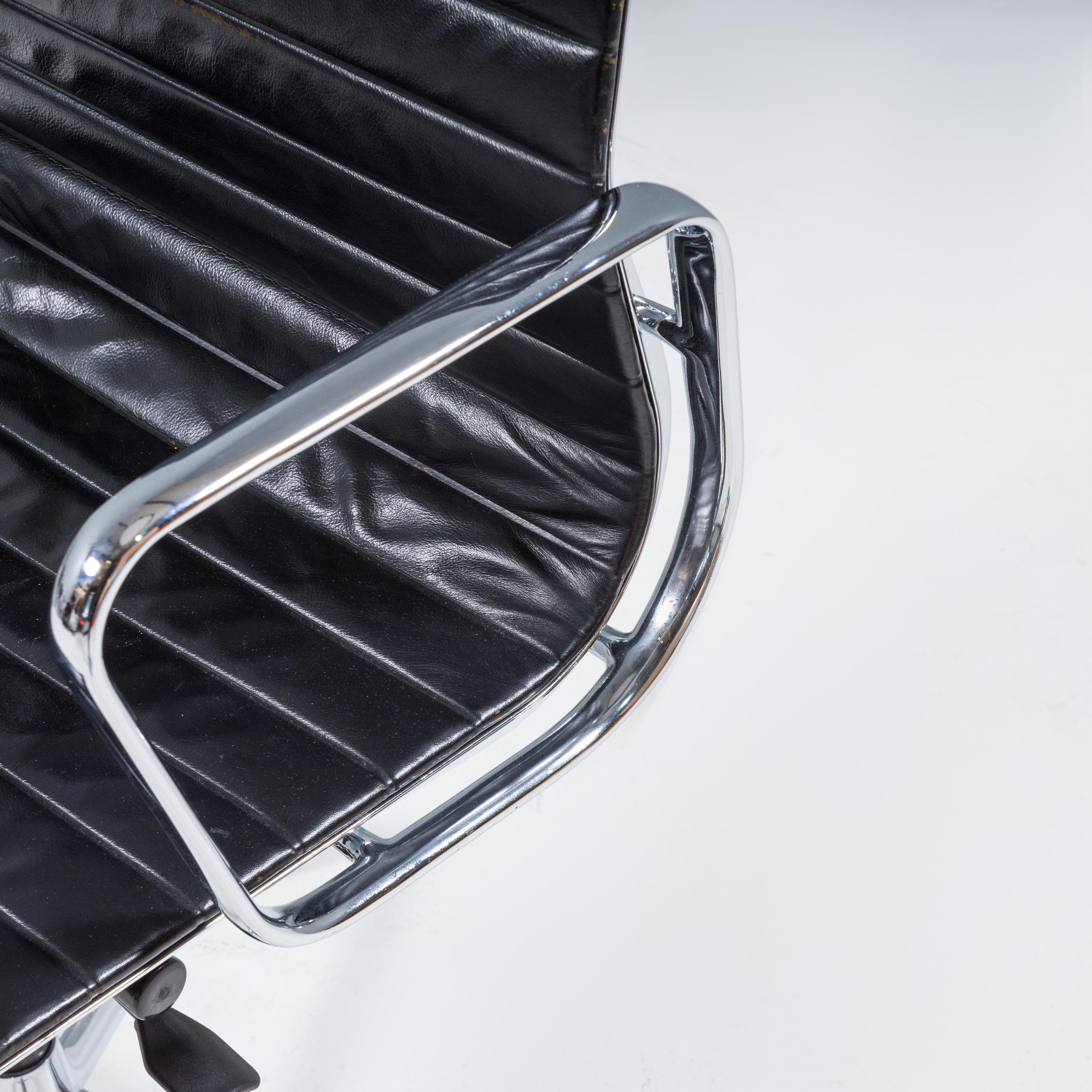 Charles & Ray Eames for Vitra Black Leather Alu EA 117 Aluminium Office Chair 6