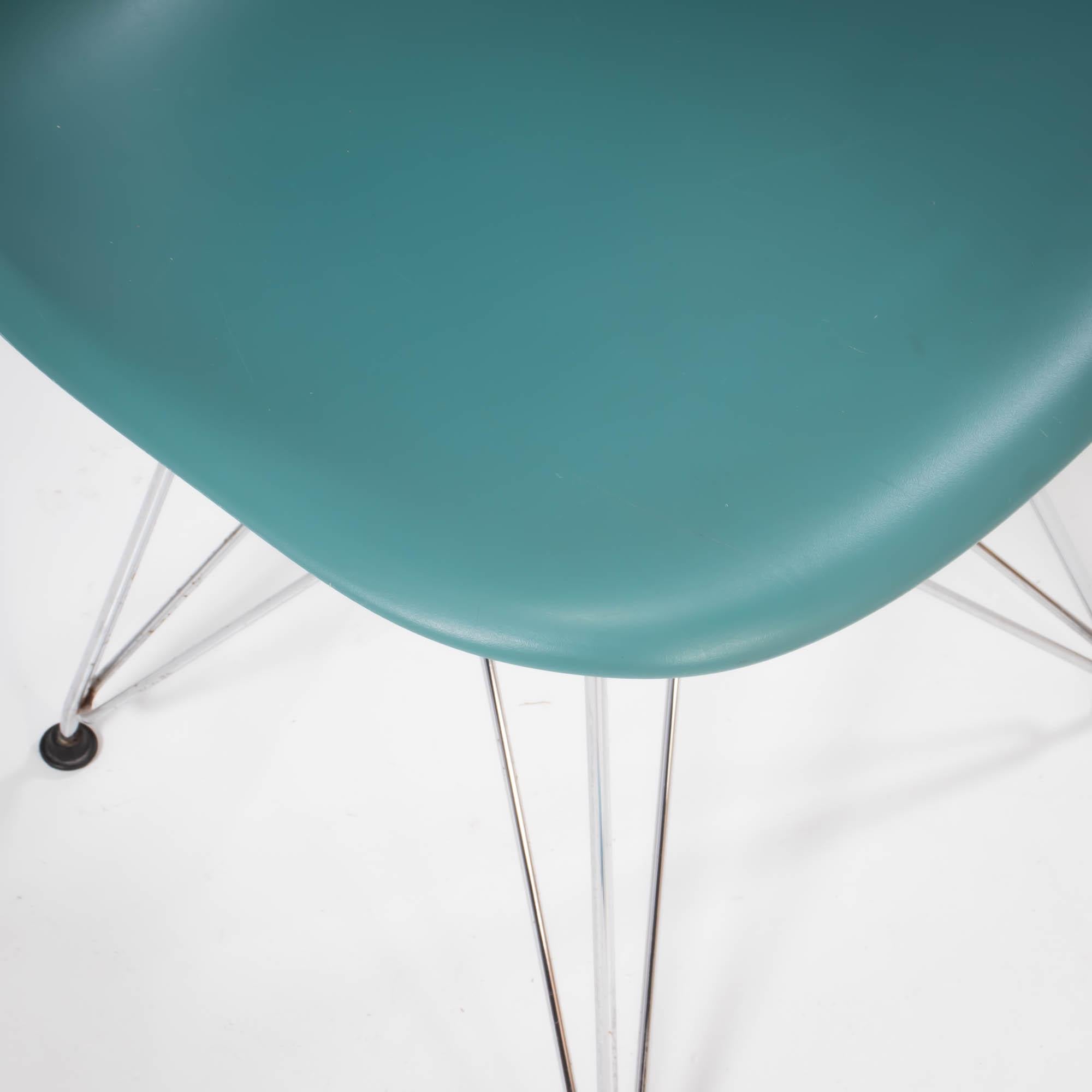 Charles & Ray Eames for Vitra Dim Grey DSR Dining Chair In Fair Condition In London, GB