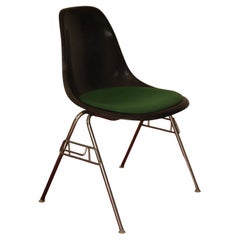 Charles and Ray Eames Herman Miller DSS Original Sedia impilabile in fibra di vetro anni '80