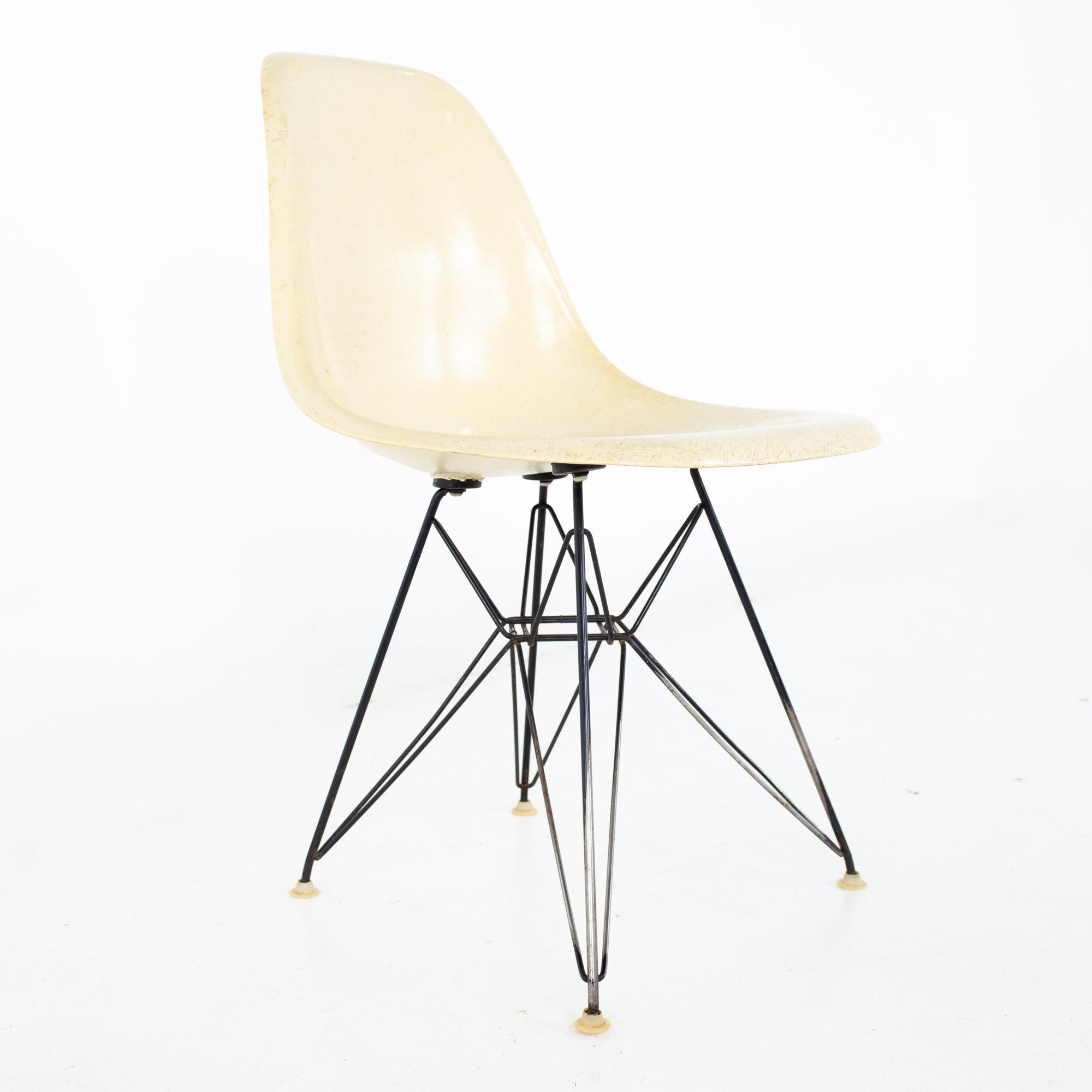 Metal Charles, Ray Eames Herman Miller MCM White Fiberglass Eiffel Base Chairs - Set 6