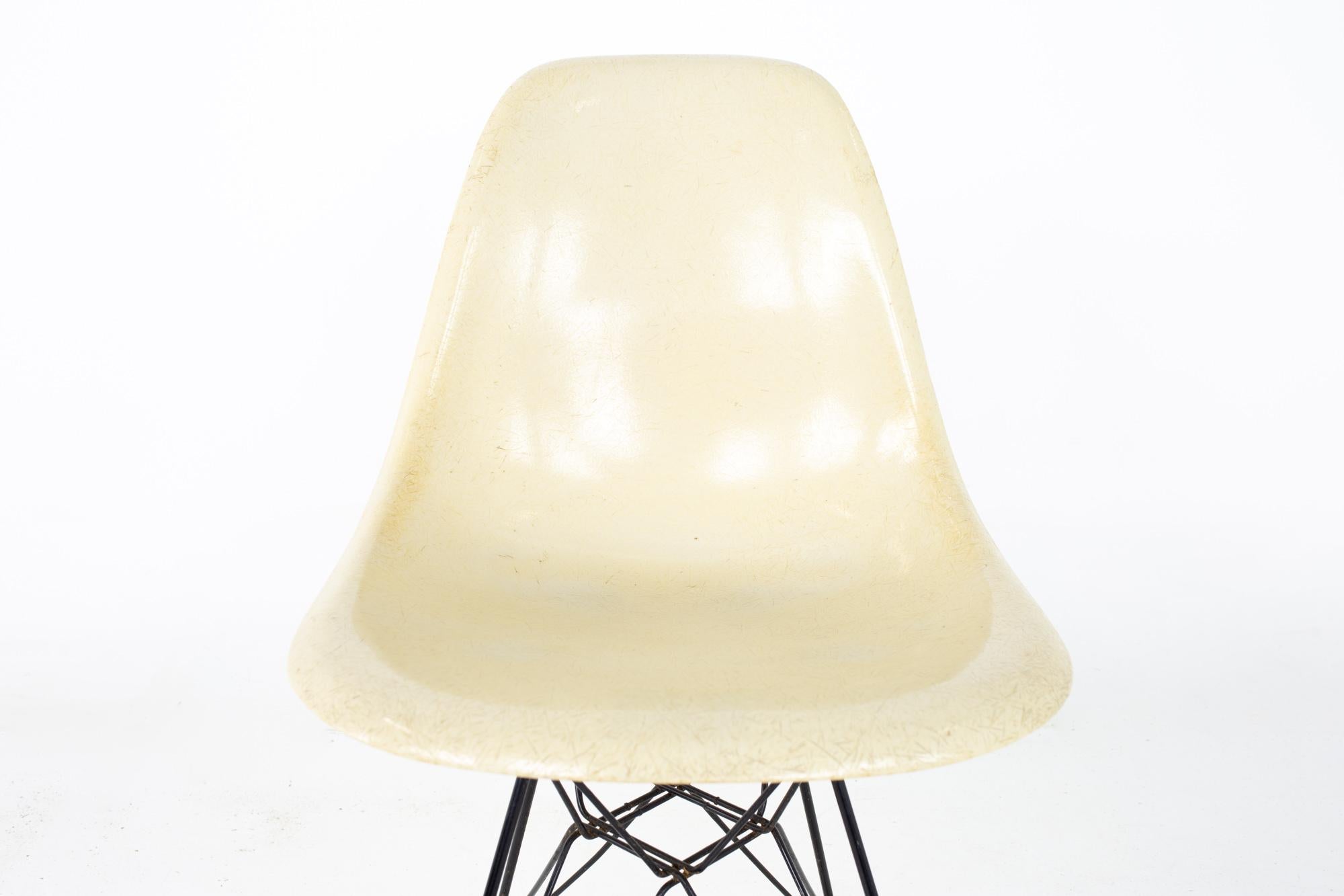 Charles, Ray Eames Herman Miller MCM White Fiberglass Eiffel Base Chairs - Set 6 2