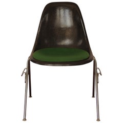 Charles & Ray Eames Herman Miller Original Dss Fiberglass Chrome Stacking Chair 