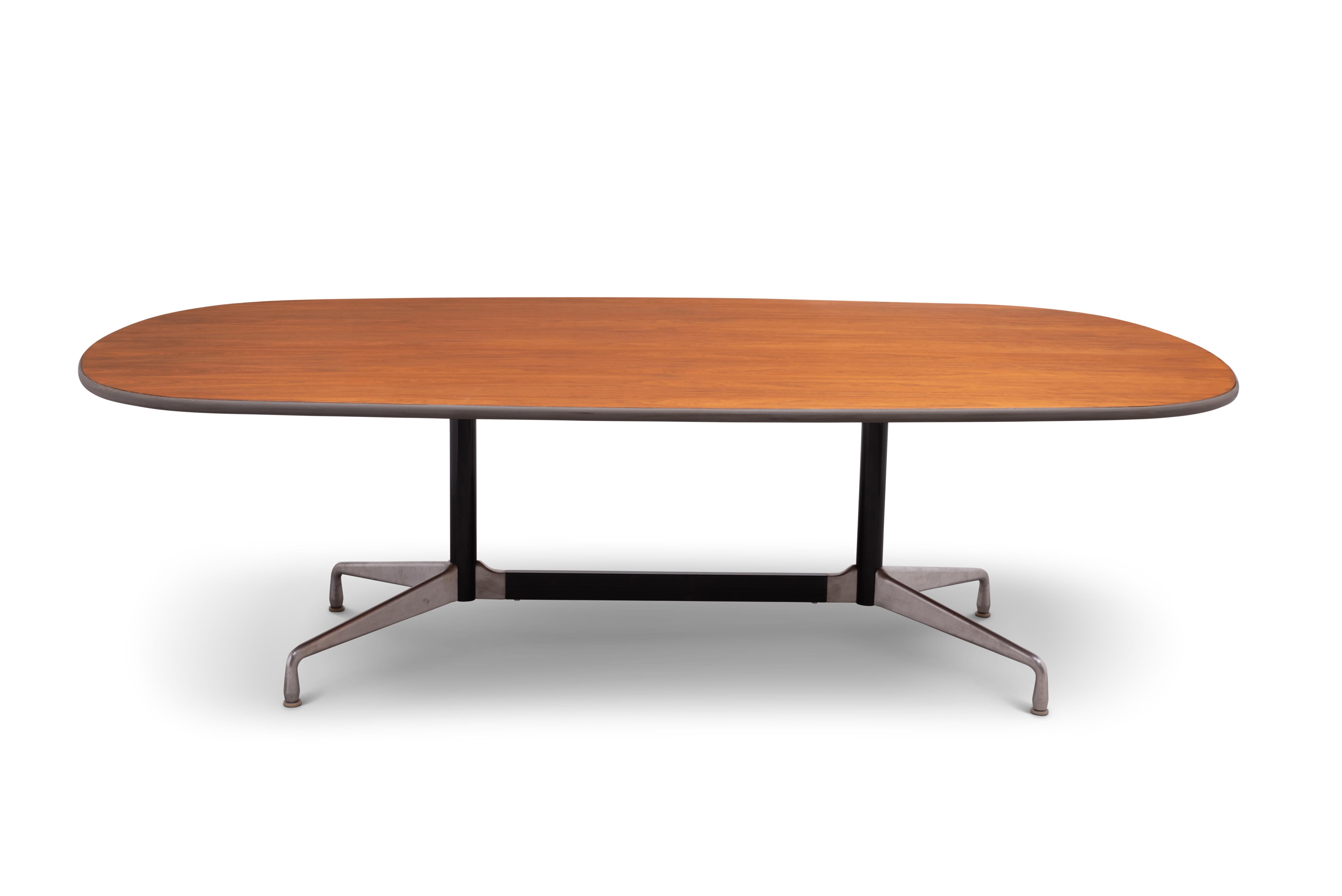 Mid-Century Modern Charles & Ray Eames Herman Miller Walnut Segmented Base Racetrack Dining Table