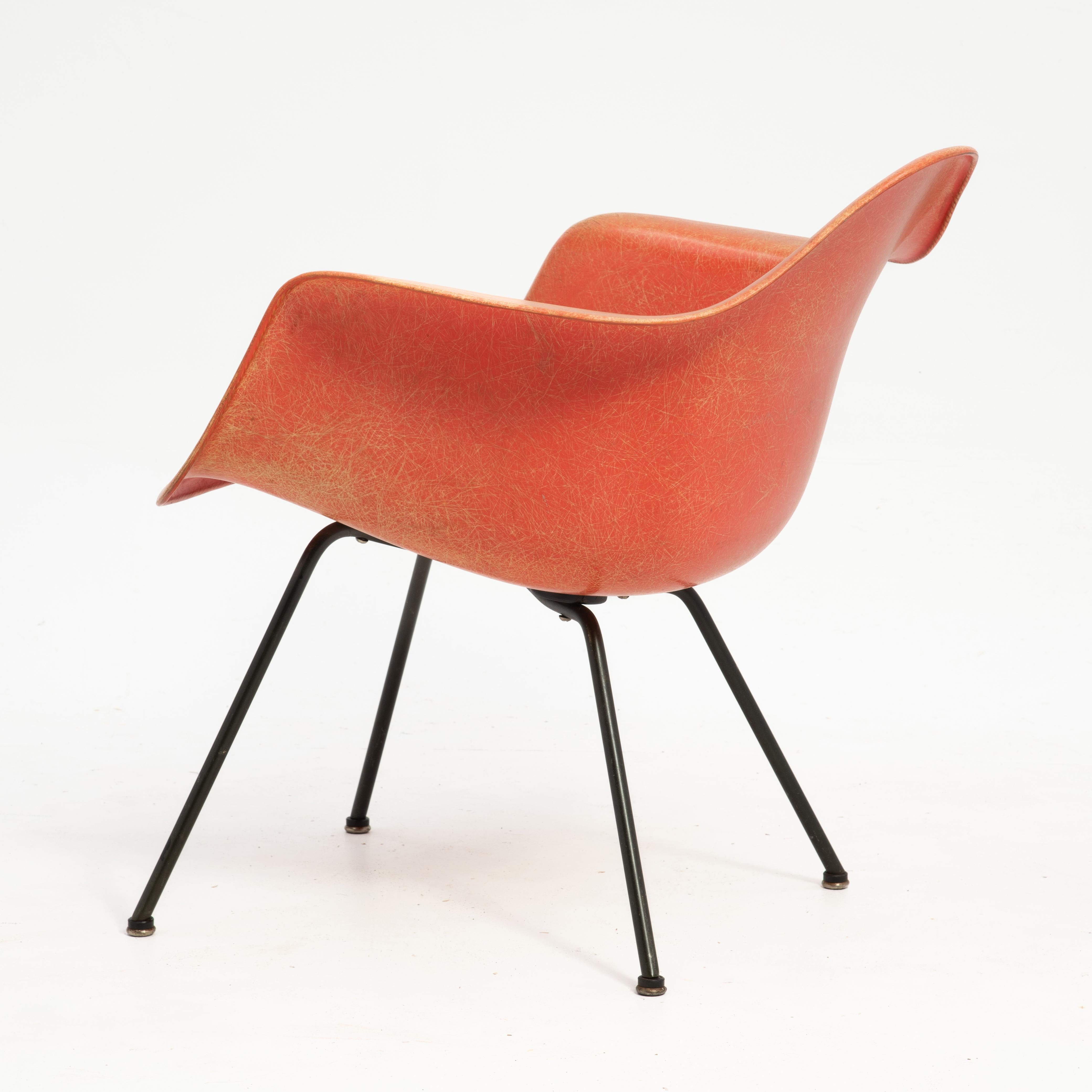 Charles & Ray Eames Herman Miller Zenith Plastics LAX Rope Edge X Base Sessel (Mitte des 20. Jahrhunderts) im Angebot