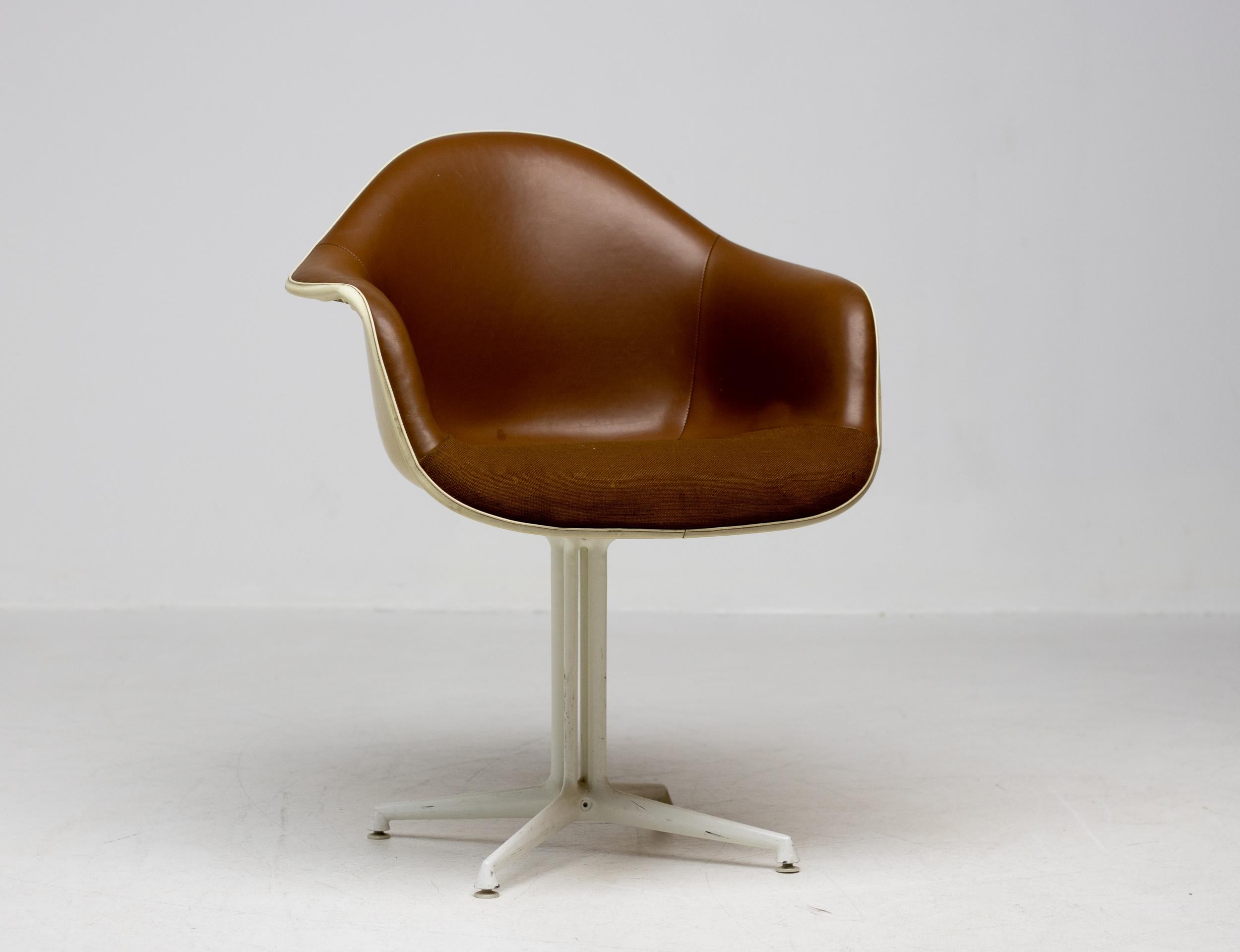 Charles & Ray Eames La Fonda Armchair 2