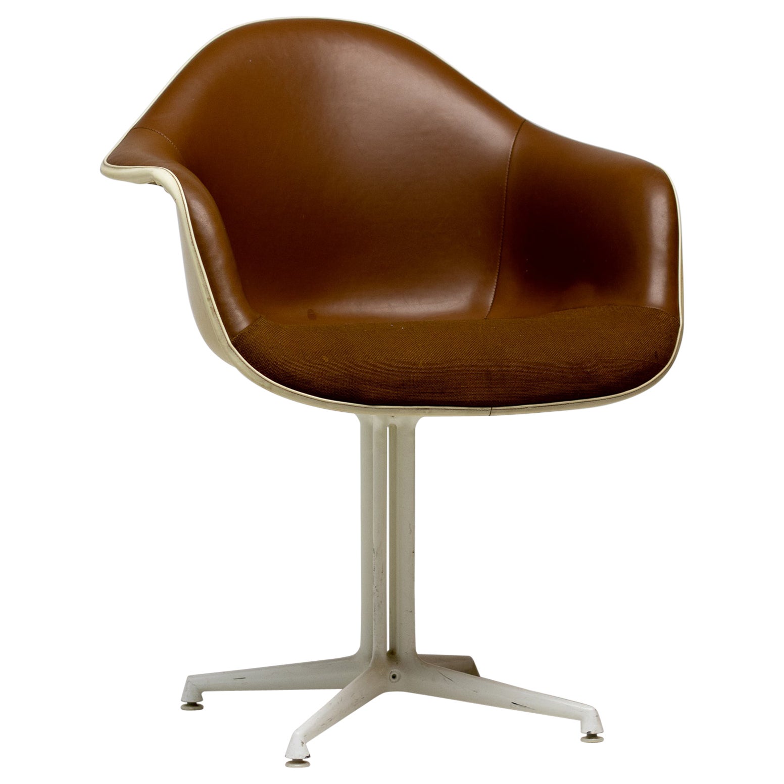 Charles 
Ray Eames La Fonda Armchair
